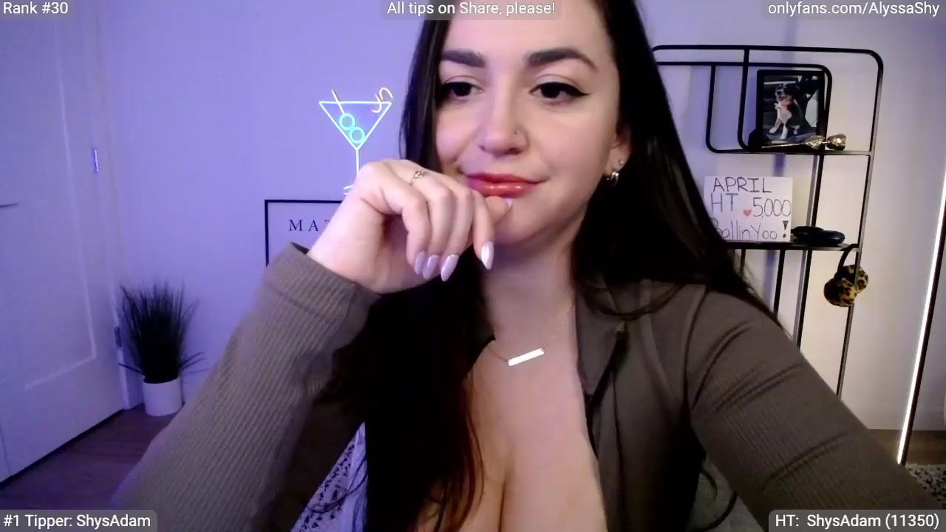 Gallery image thumbnail from AlyssaShy's myfreecams stream on, 04/09/2024, 23:14 image 18 of 20