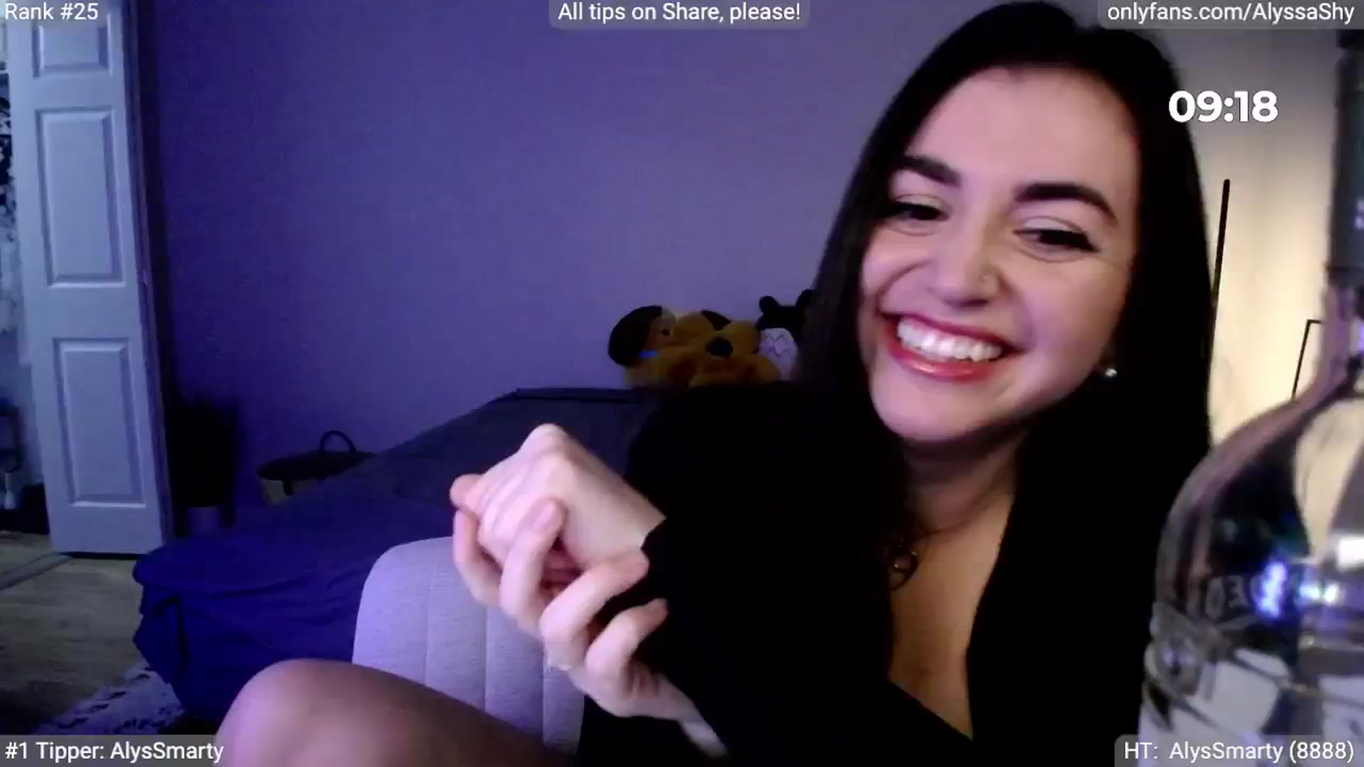 Gallery image thumbnail from AlyssaShy's myfreecams stream on, 05/05/2024, 04:53 image 15 of 20
