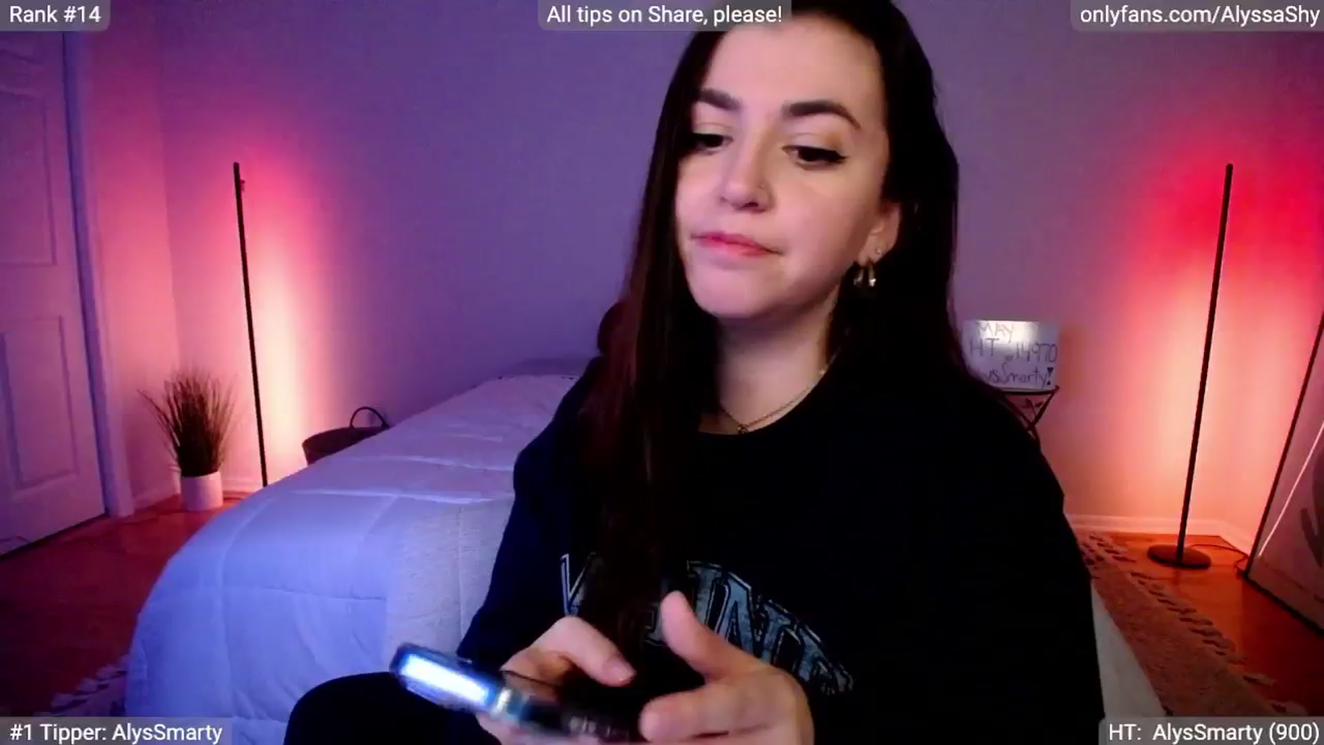 Gallery image thumbnail from AlyssaShy's myfreecams stream on, 05/06/2024, 05:03 image 9 of 20