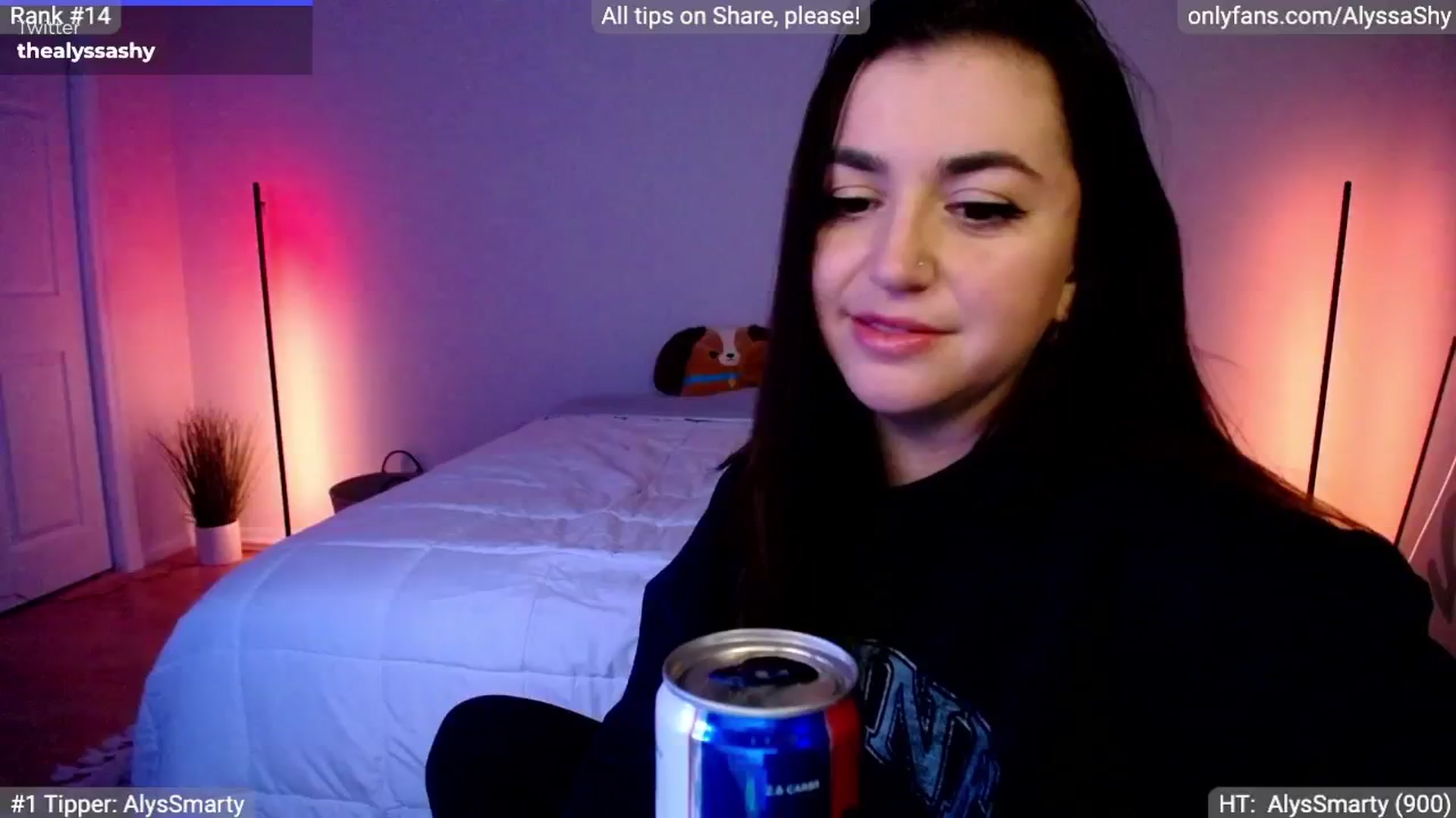 Gallery image thumbnail from AlyssaShy's myfreecams stream on, 05/06/2024, 05:03 image 11 of 20