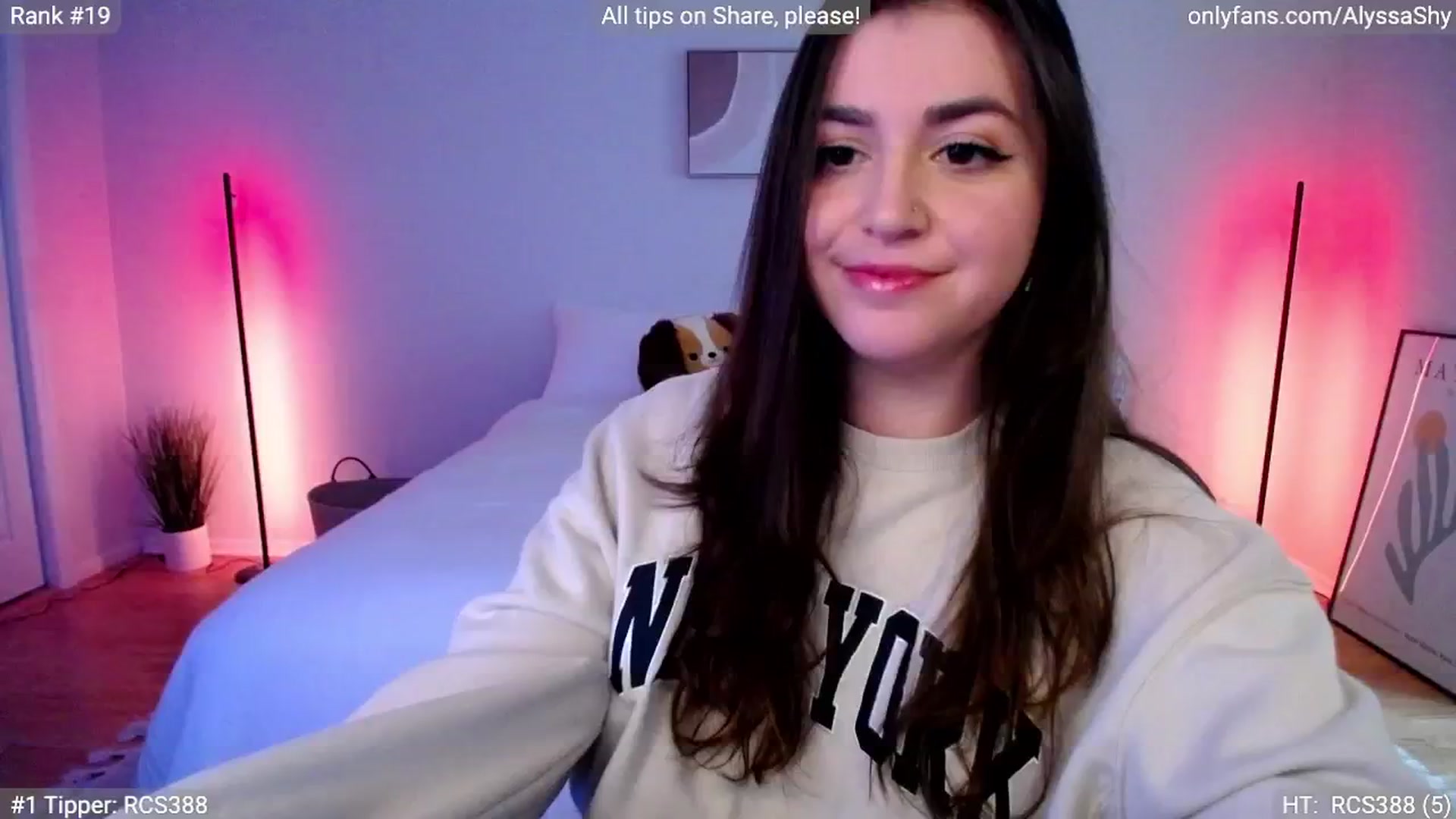 Gallery image thumbnail from AlyssaShy's myfreecams stream on, 05/16/2024, 20:08 image 10 of 20