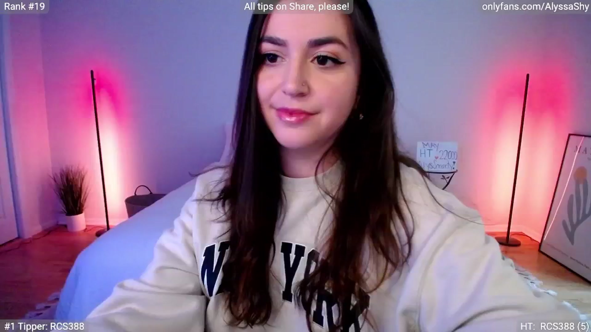 Gallery image thumbnail from AlyssaShy's myfreecams stream on, 05/16/2024, 20:08 image 8 of 20