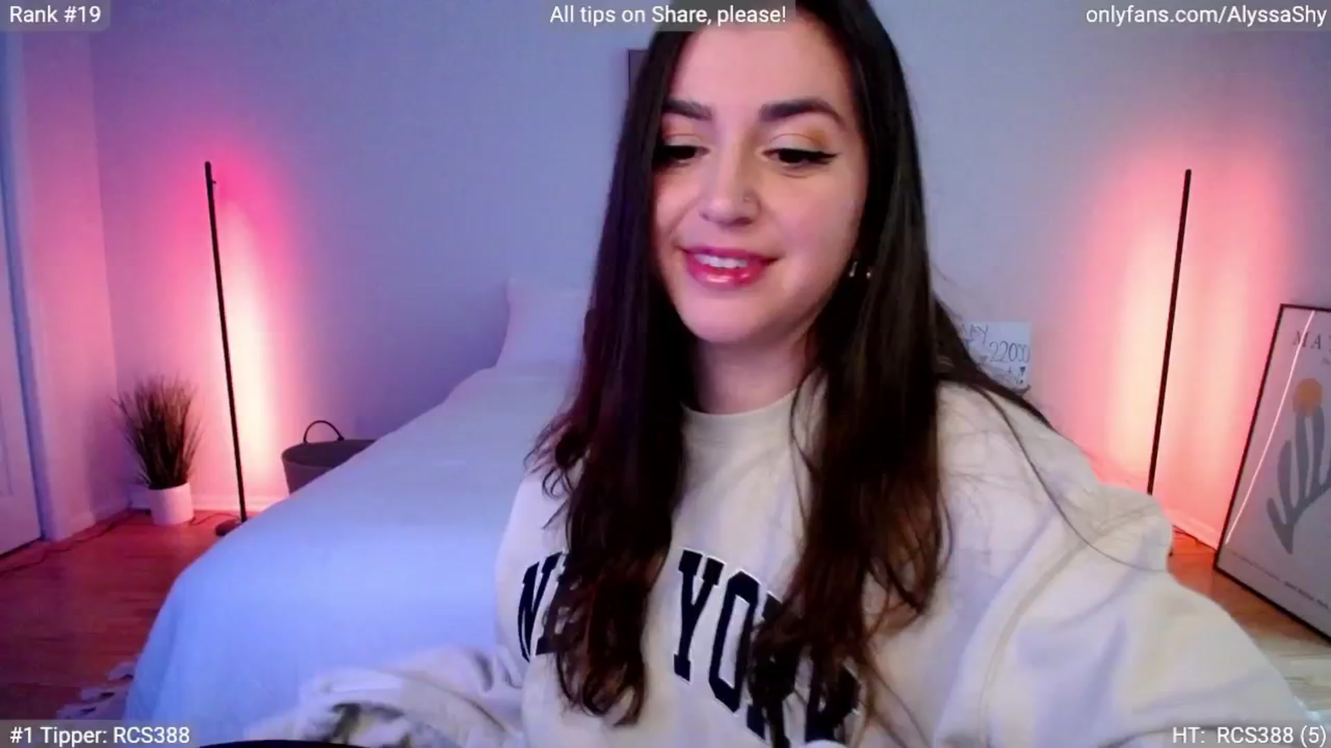Gallery image thumbnail from AlyssaShy's myfreecams stream on, 05/16/2024, 20:08 image 7 of 20