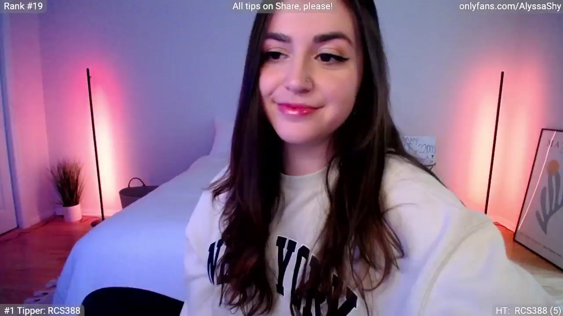 Gallery image thumbnail from AlyssaShy's myfreecams stream on, 05/16/2024, 20:08 image 11 of 20