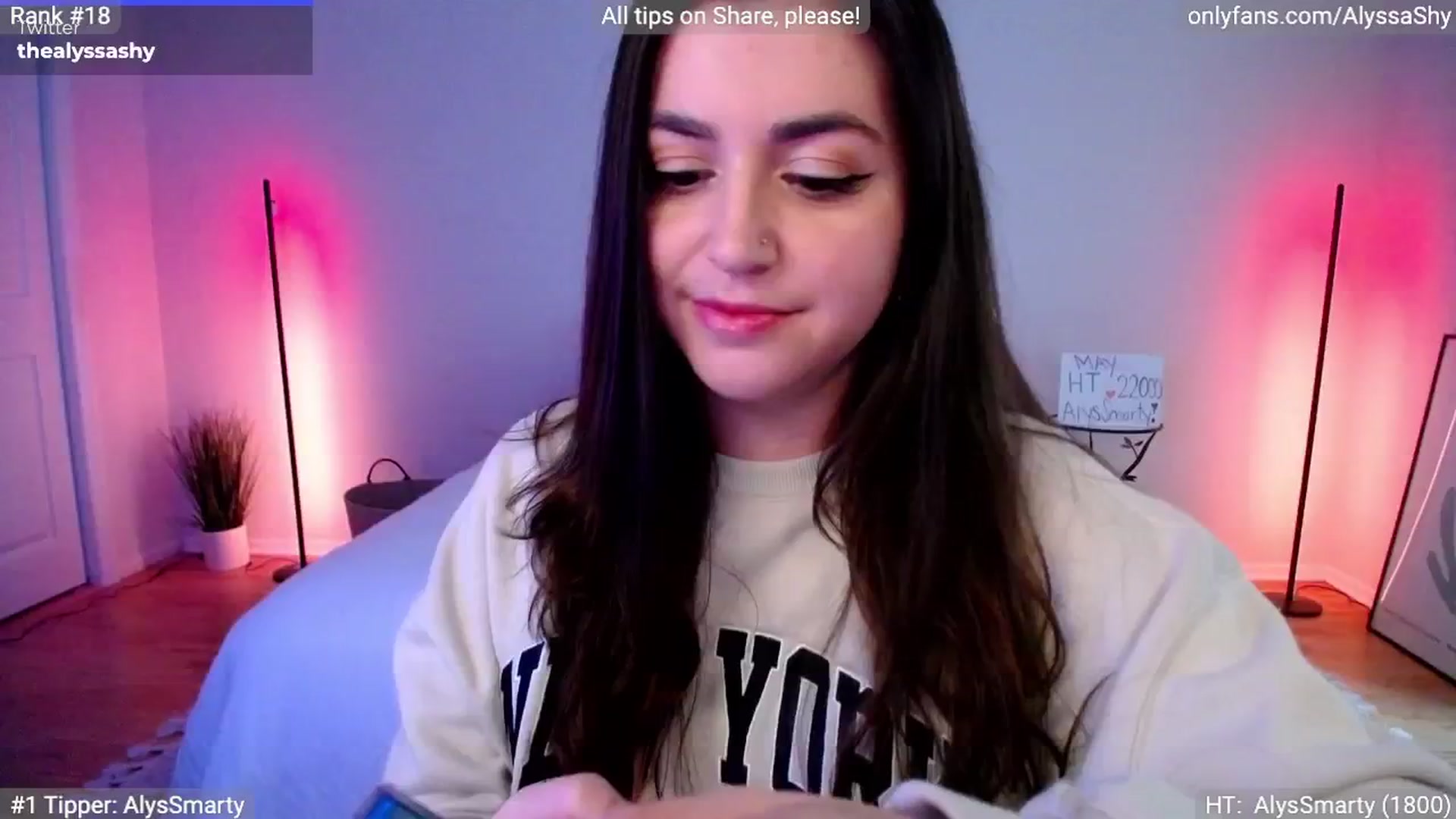 Gallery image thumbnail from AlyssaShy's myfreecams stream on, 05/16/2024, 20:08 image 18 of 20