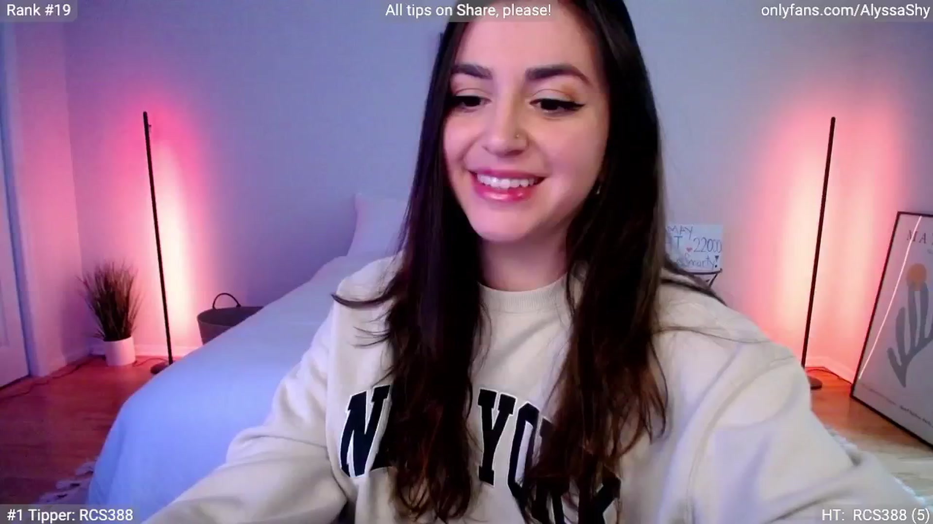 Gallery image thumbnail from AlyssaShy's myfreecams stream on, 05/16/2024, 20:08 image 9 of 20