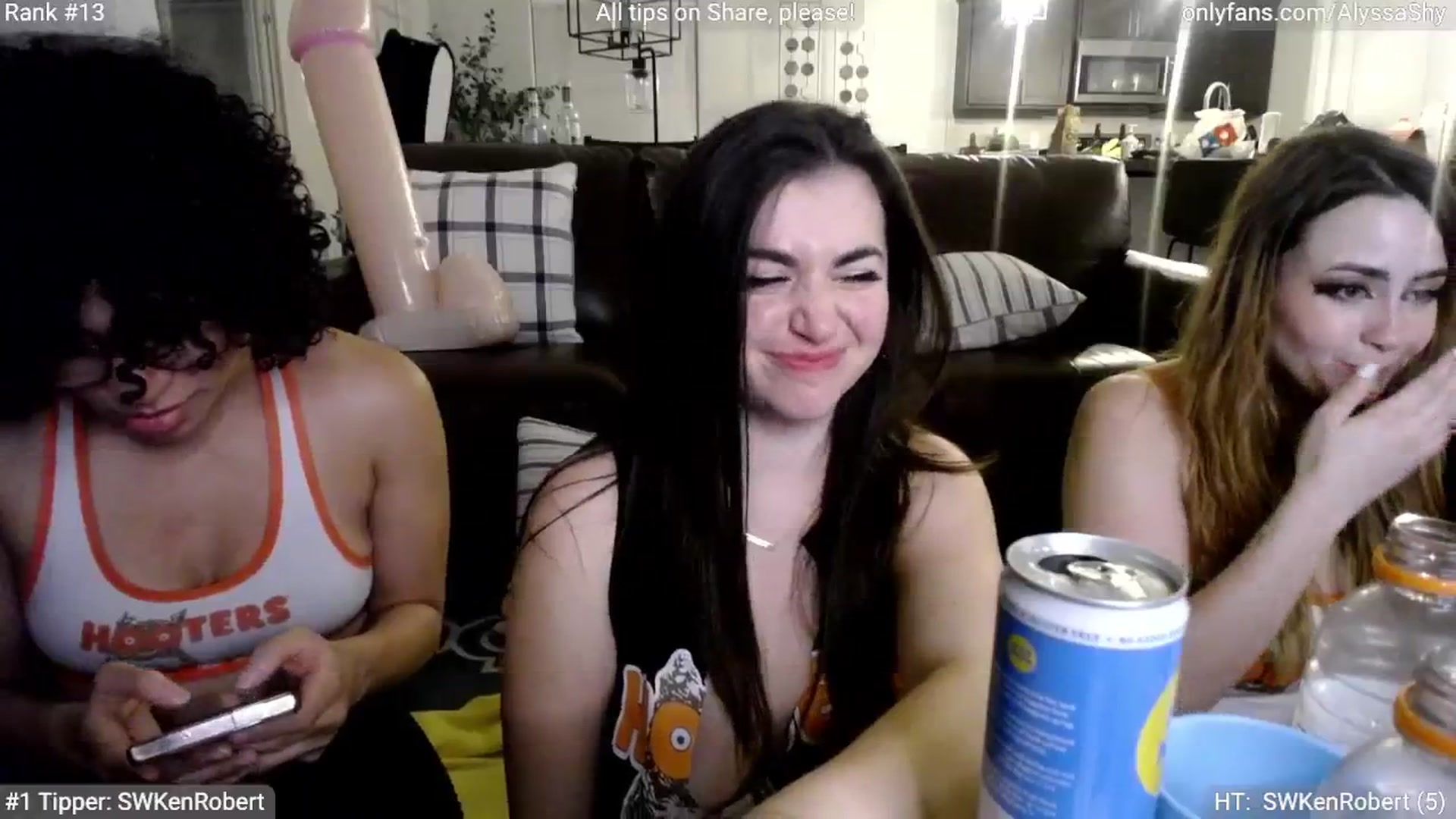 Gallery image thumbnail from AlyssaShy's myfreecams stream on, 05/18/2024, 07:49 image 14 of 20