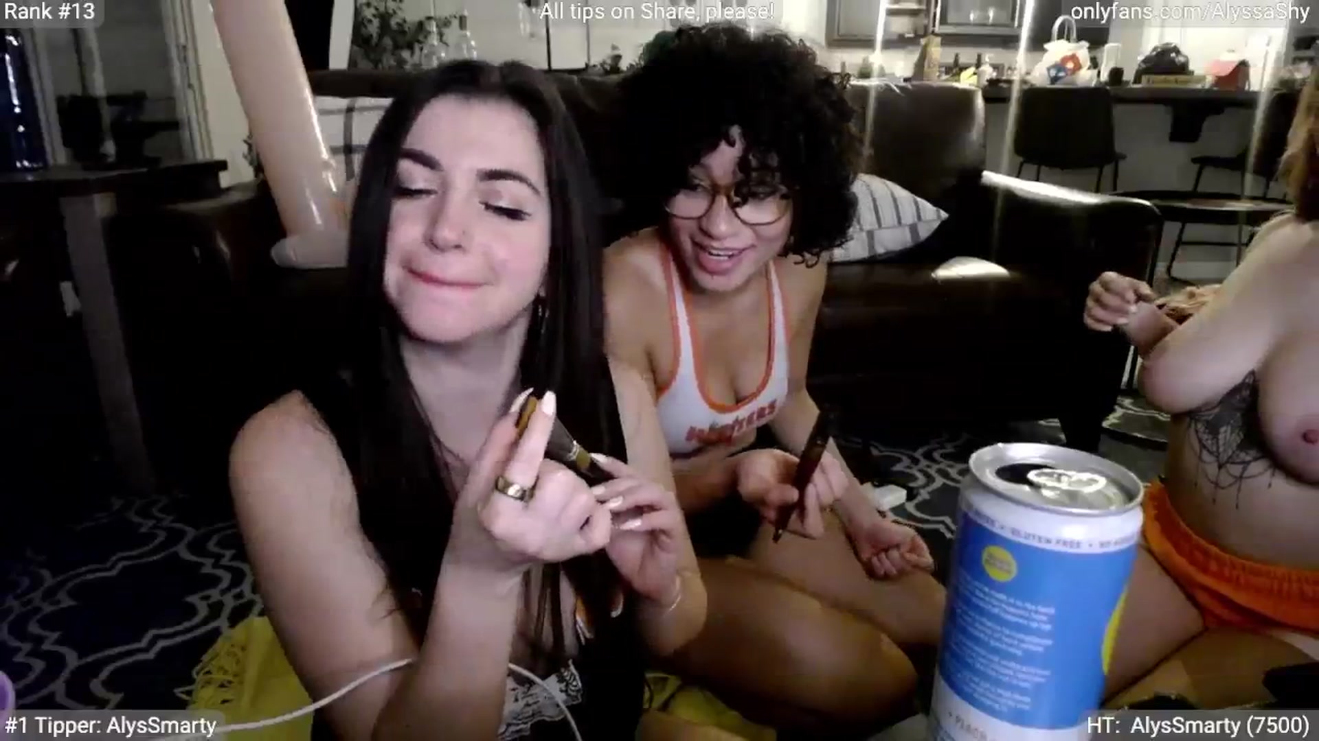 Gallery image thumbnail from AlyssaShy's myfreecams stream on, 05/18/2024, 08:24 image 8 of 20