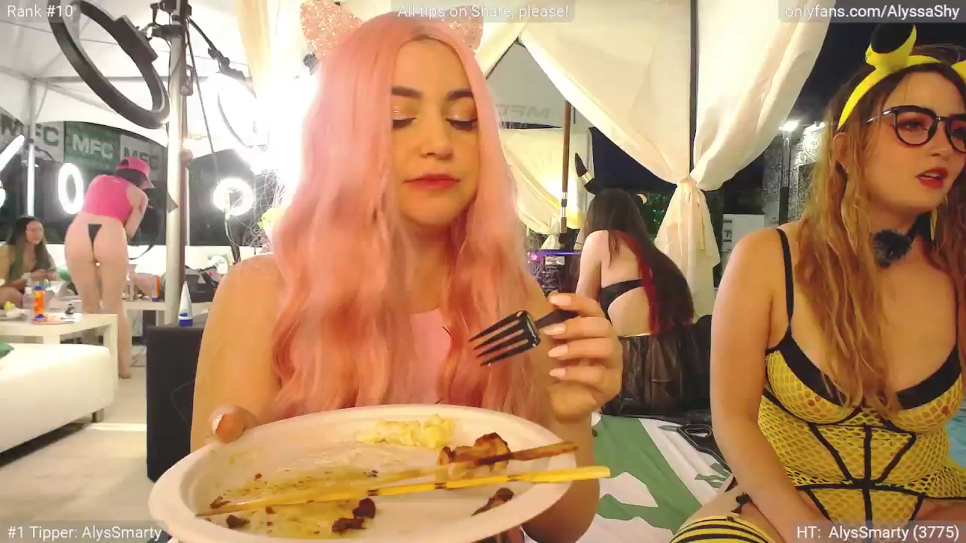 Gallery image thumbnail from AlyssaShy's myfreecams stream on, 05/21/2024, 03:19 image 3 of 20