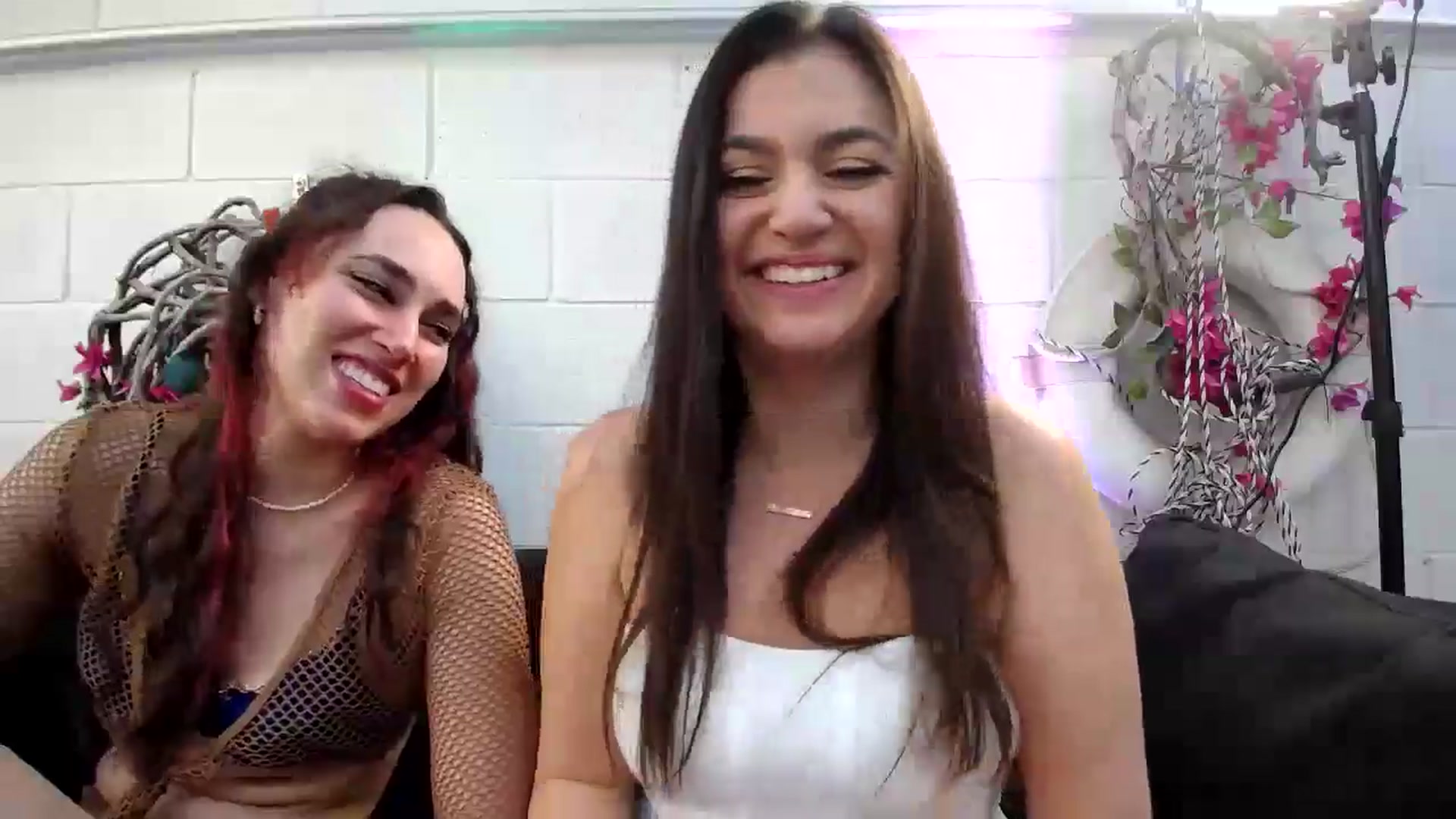 Gallery image thumbnail from AlyssaShy's myfreecams stream on, 05/22/2024, 02:44 image 11 of 20