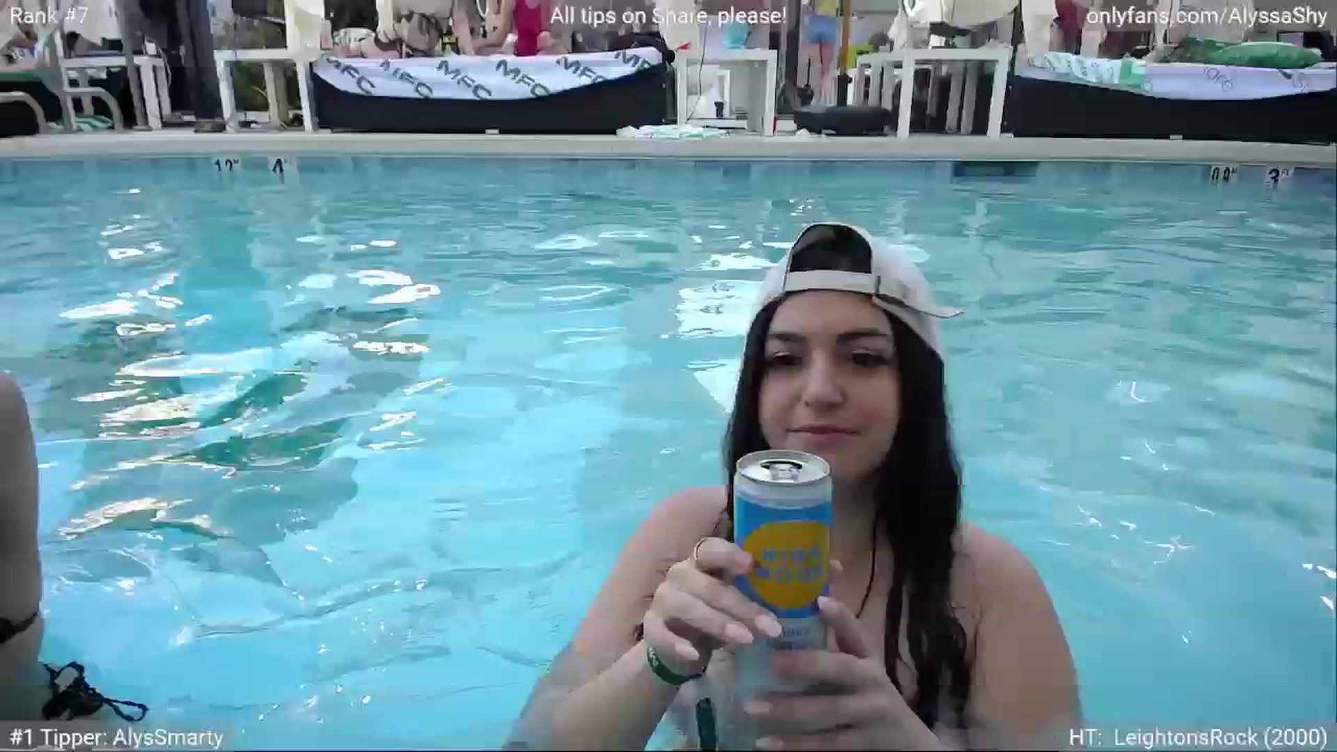 Gallery image thumbnail from AlyssaShy's myfreecams stream on, 05/23/2024, 02:04 image 3 of 20