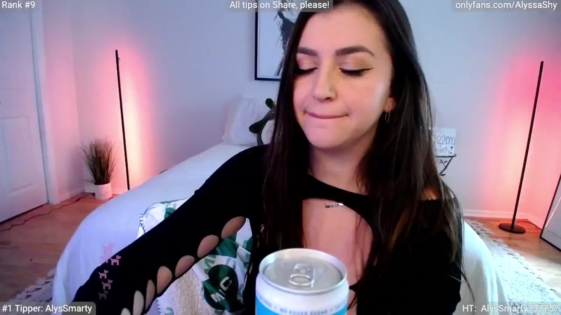 Gallery image thumbnail from AlyssaShy's myfreecams stream on, 05/25/2024, 22:41 image 20 of 20