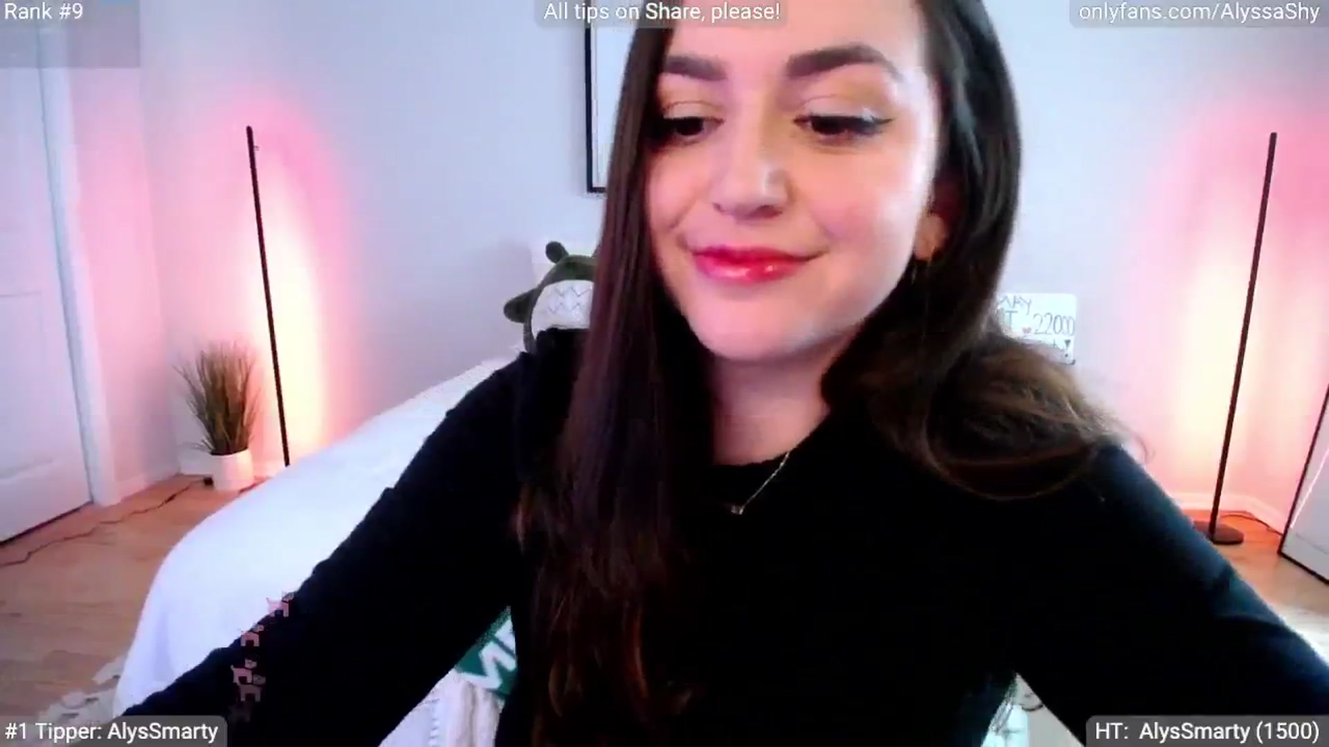 Gallery image thumbnail from AlyssaShy's myfreecams stream on, 05/28/2024, 22:37 image 15 of 20
