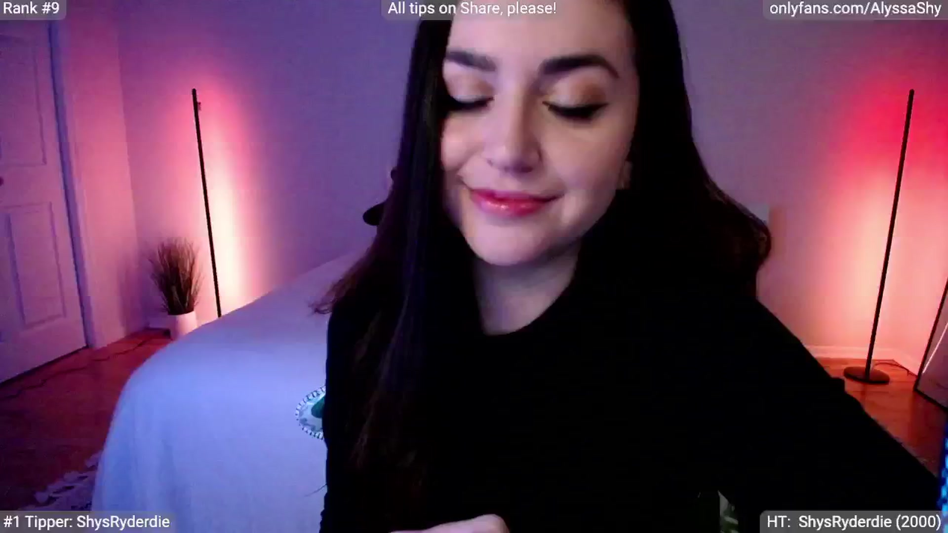 Gallery image thumbnail from AlyssaShy's myfreecams stream on, 05/29/2024, 01:03 image 10 of 20
