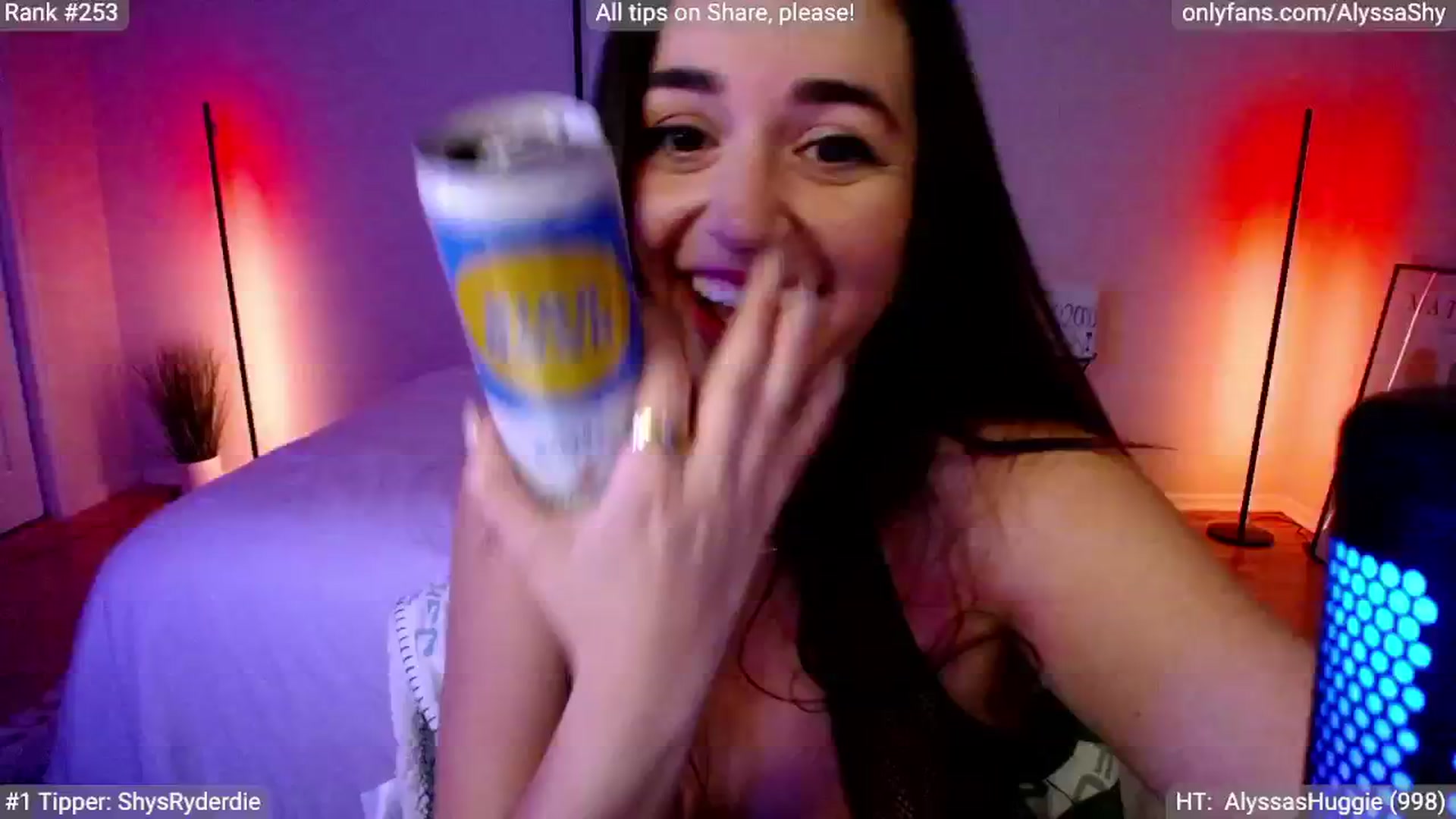Gallery image thumbnail from AlyssaShy's myfreecams stream on, 06/02/2024, 07:10 image 8 of 20