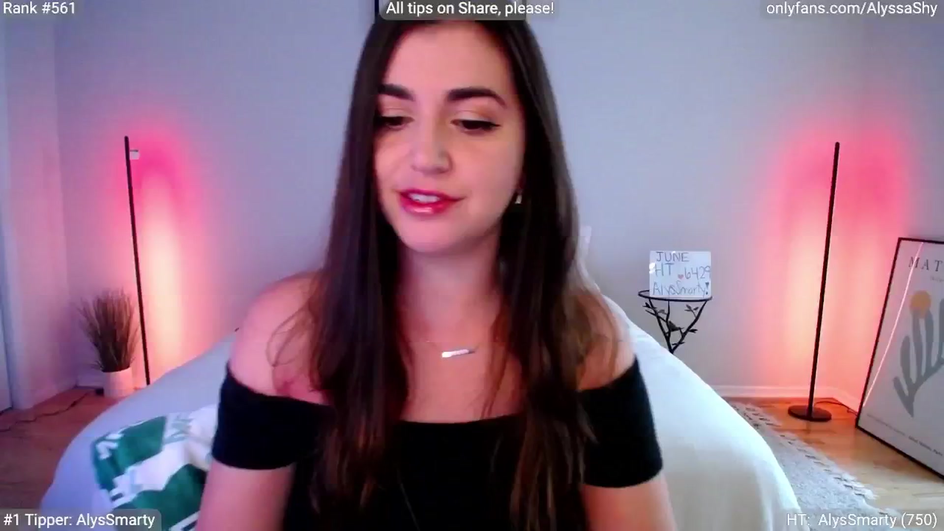 Gallery image thumbnail from AlyssaShy's myfreecams stream on, 06/20/2024, 22:45 image 11 of 20
