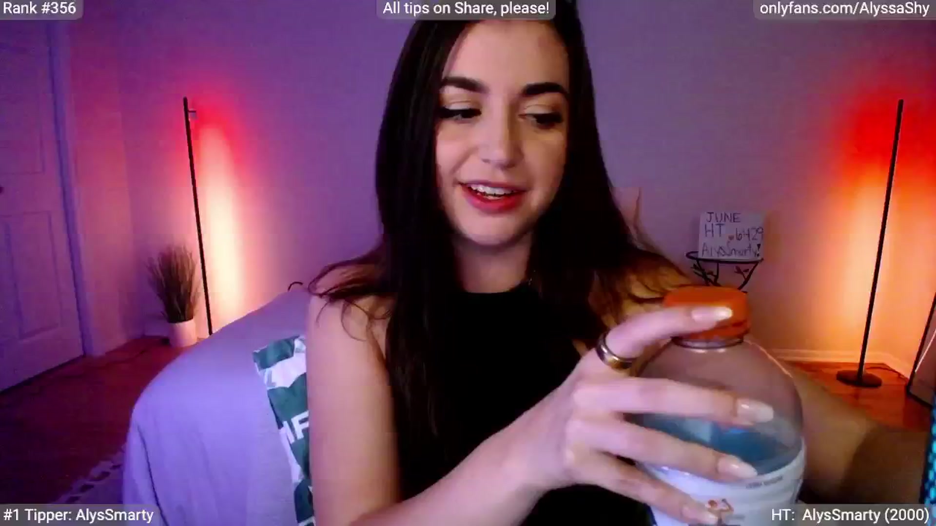 Gallery image thumbnail from AlyssaShy's myfreecams stream on, 06/22/2024, 04:34 image 10 of 20