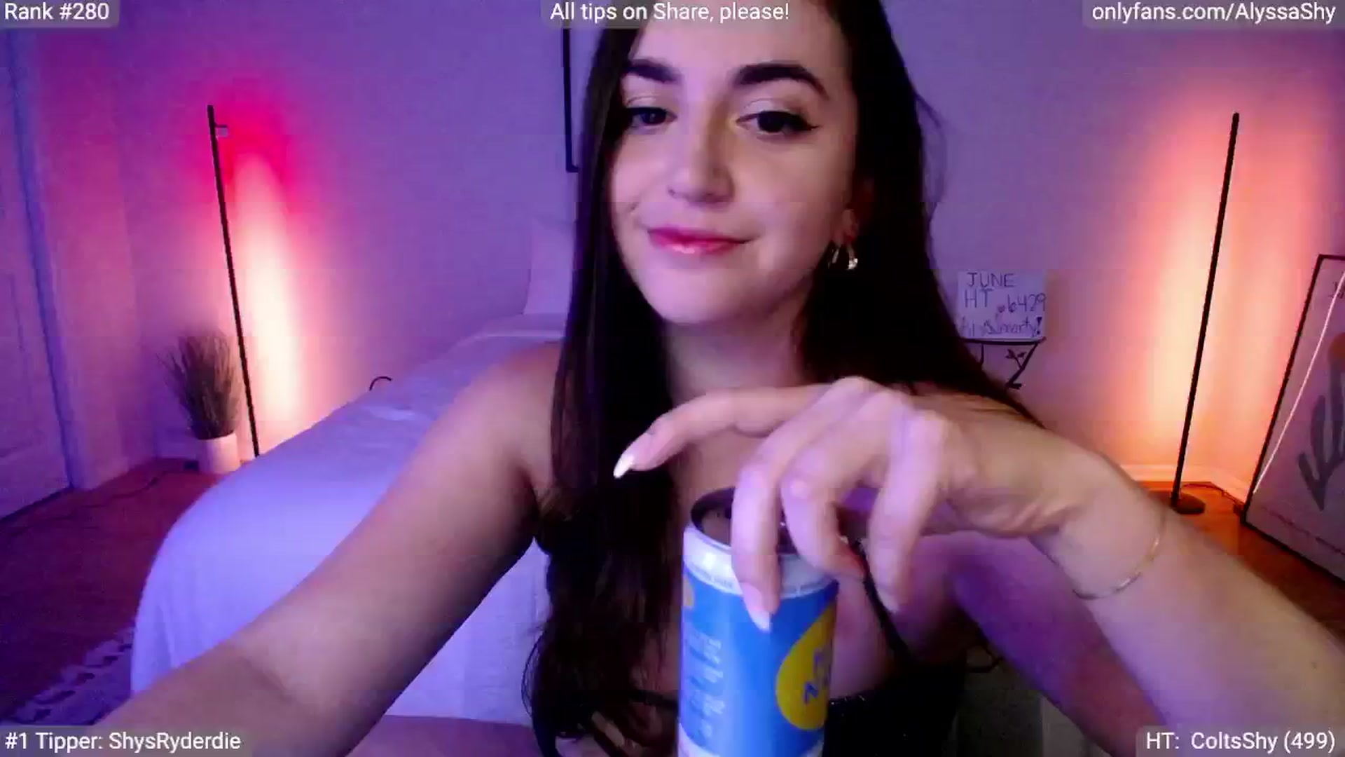 Gallery image thumbnail from AlyssaShy's myfreecams stream on, 06/23/2024, 07:07 image 3 of 20
