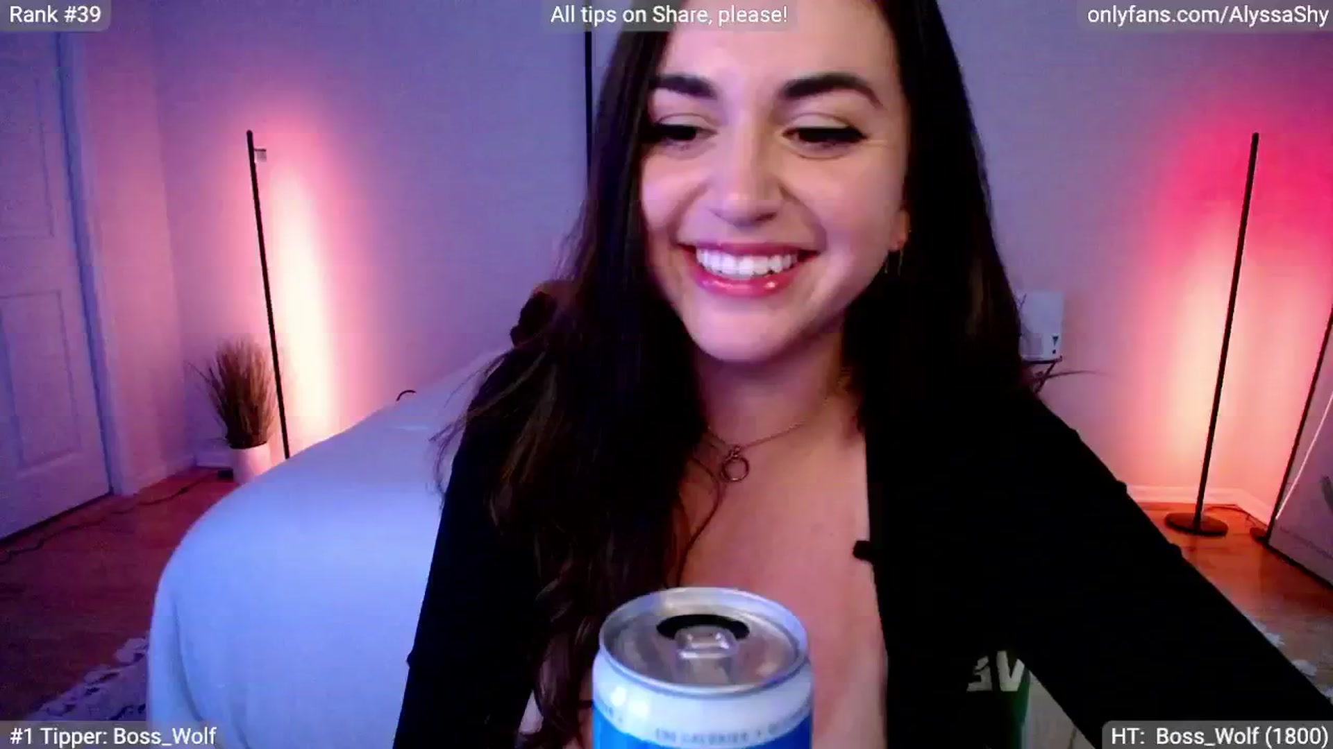 Gallery image thumbnail from AlyssaShy's myfreecams stream on, 07/03/2024, 24:18 image 2 of 20