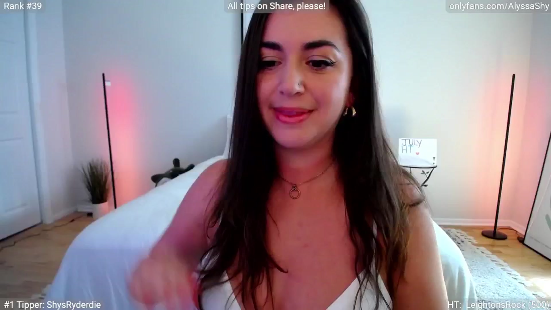Gallery image thumbnail from AlyssaShy's myfreecams stream on, 07/05/2024, 20:33 image 12 of 20