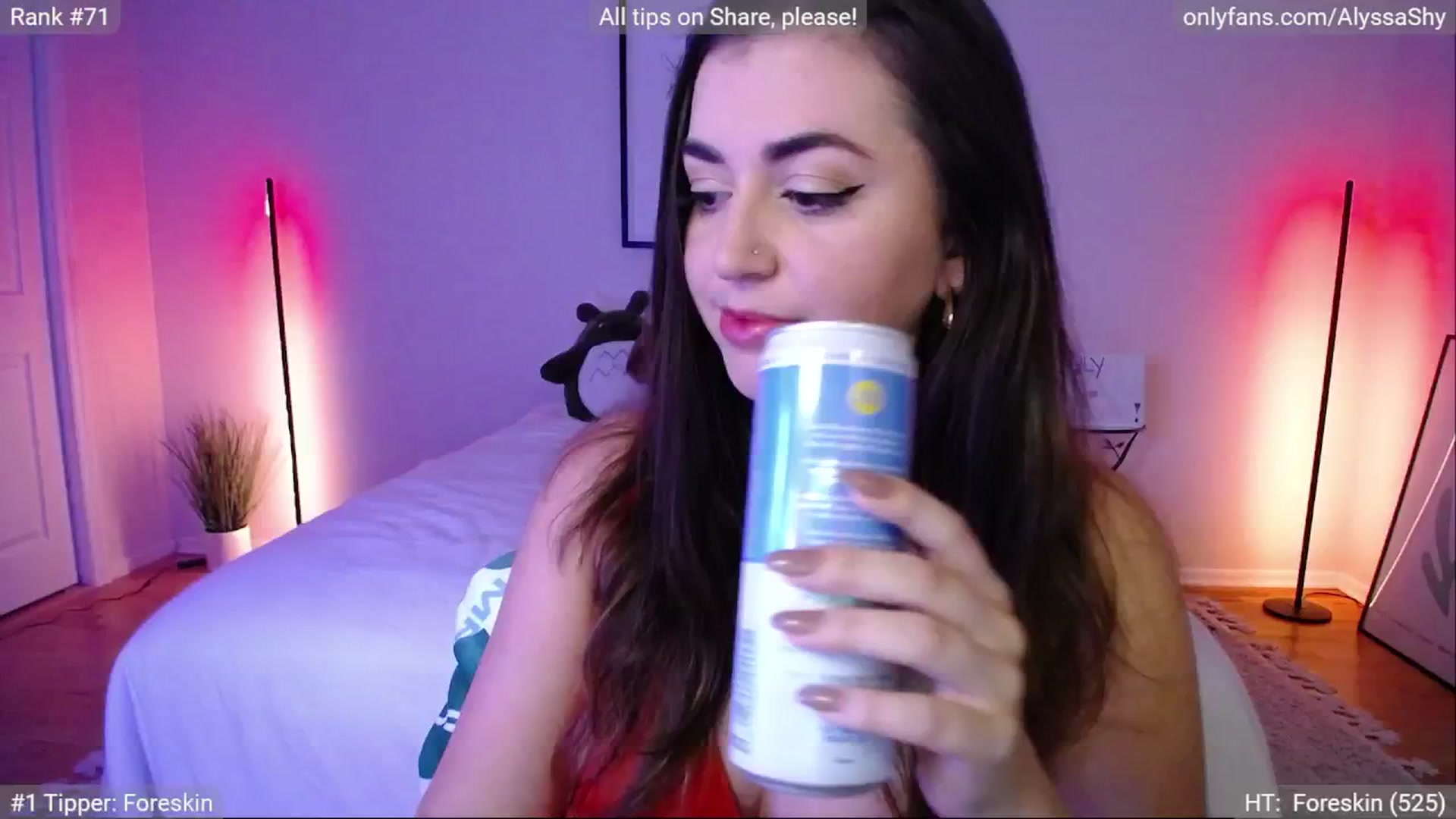 Gallery image thumbnail from AlyssaShy's myfreecams stream on, 07/21/2024, 24:27 image 11 of 20