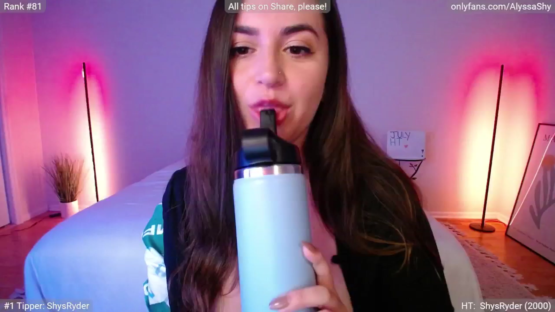 Gallery image thumbnail from AlyssaShy's myfreecams stream on, 07/25/2024, 24:47 image 17 of 20