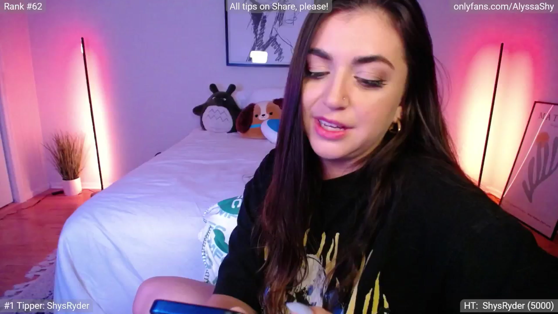 Gallery image thumbnail from AlyssaShy's myfreecams stream on, 08/18/2024, 05:08 image 17 of 20