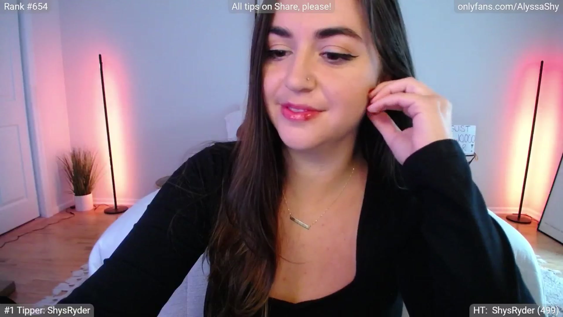 Gallery image thumbnail from AlyssaShy's myfreecams stream on, 09/16/2024, 02:07 image 4 of 20