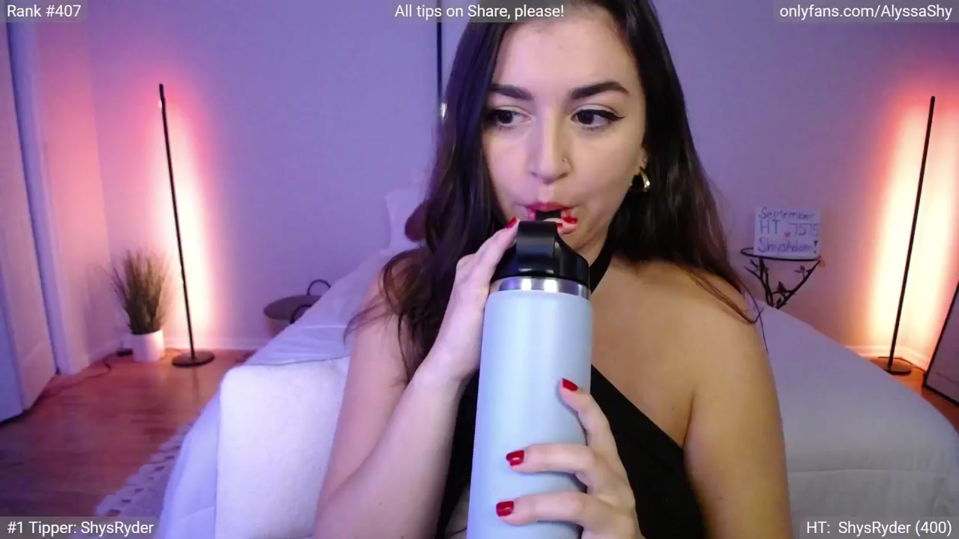 Gallery image thumbnail from AlyssaShy's myfreecams stream on, 09/19/2024, 23:34 image 6 of 20