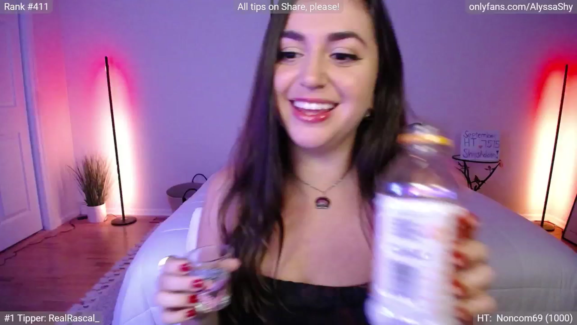 Gallery image thumbnail from AlyssaShy's myfreecams stream on, 09/21/2024, 24:02 image 7 of 20