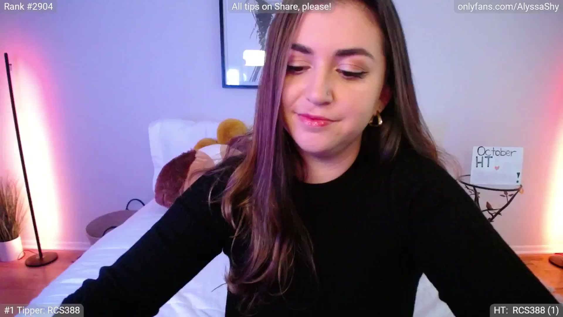 Gallery image thumbnail from AlyssaShy's myfreecams stream on, 10/01/2024, 23:23 image 1 of 20