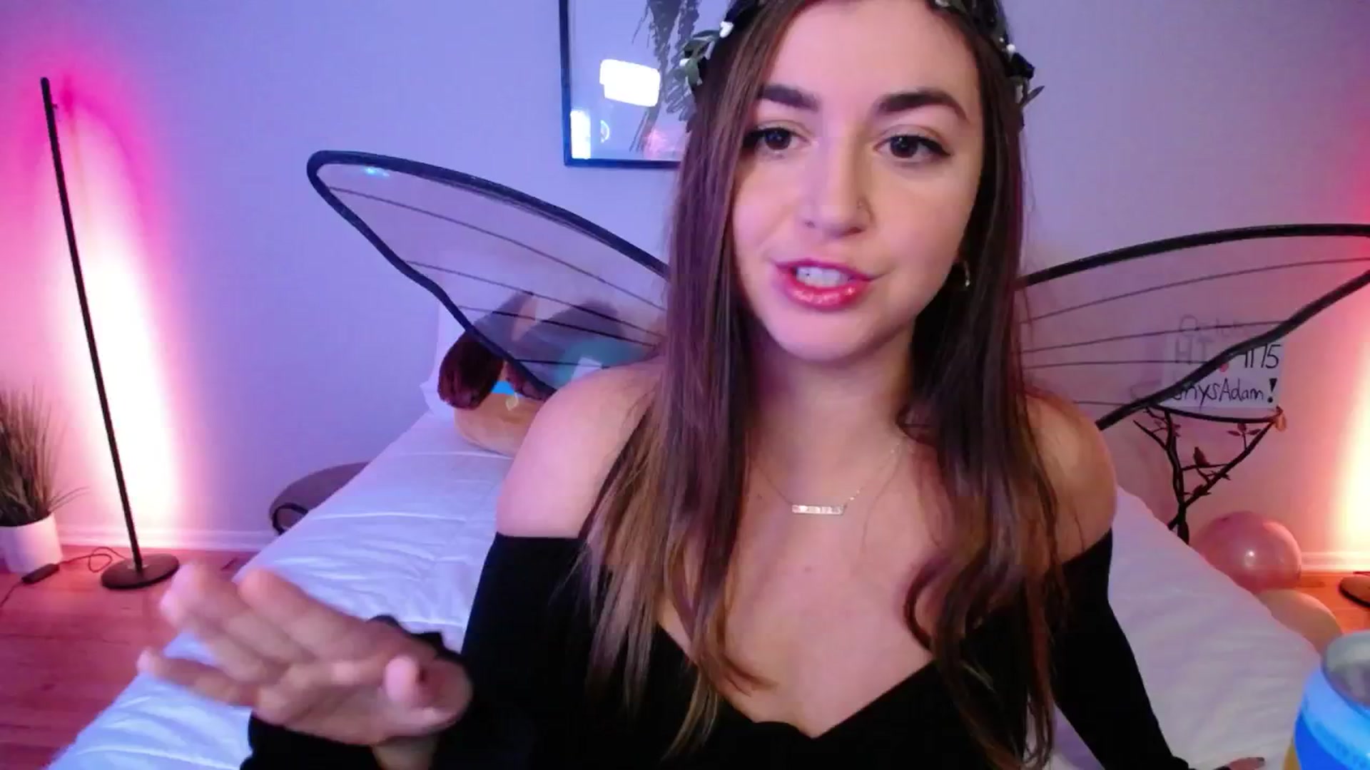 Gallery image thumbnail from AlyssaShy's myfreecams stream on, 10/13/2024, 04:17 image 3 of 20