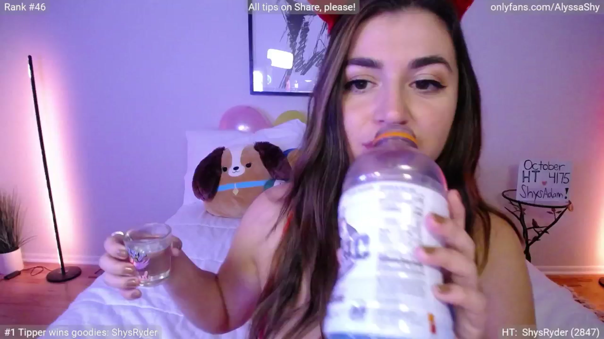 Gallery image thumbnail from AlyssaShy's myfreecams stream on, 10/14/2024, 04:26 image 18 of 20