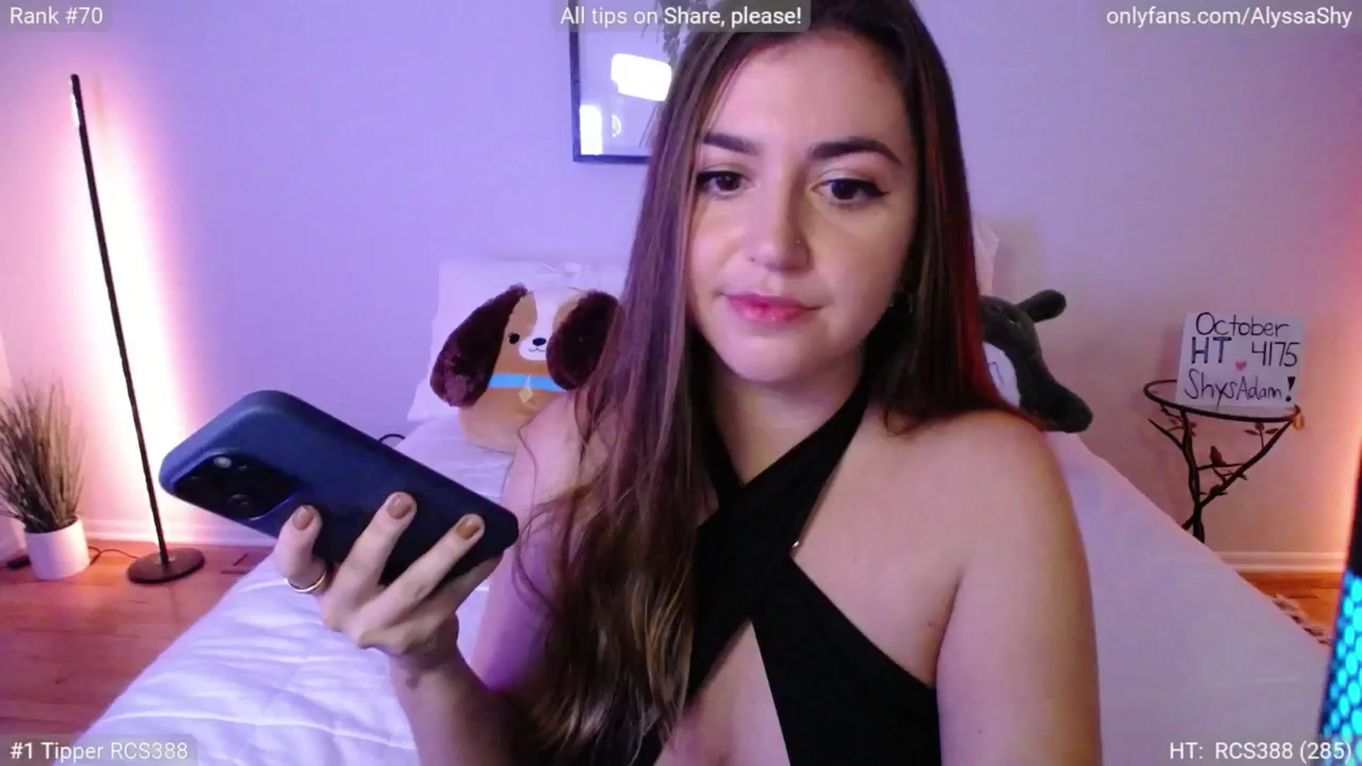 Gallery image thumbnail from AlyssaShy's myfreecams stream on, 10/22/2024, 24:39 image 12 of 20