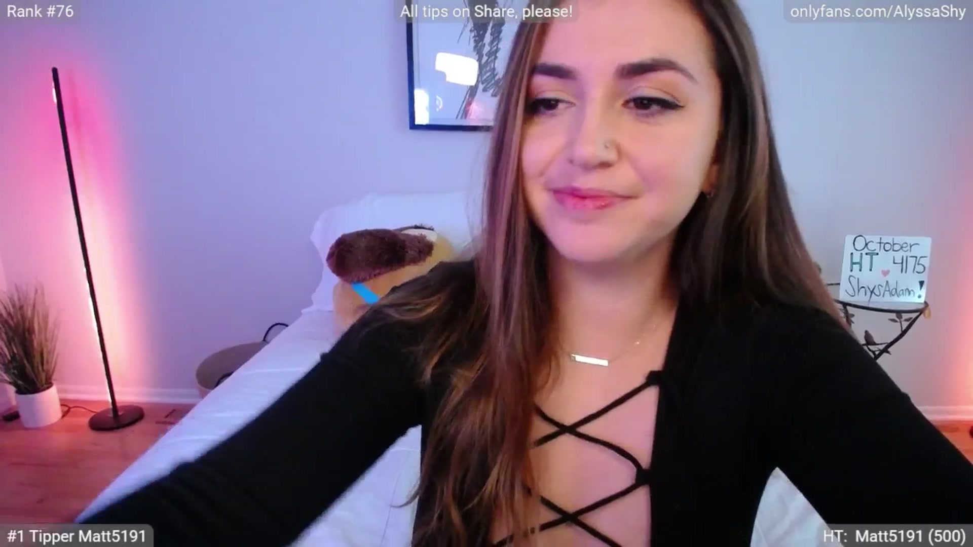 Gallery image thumbnail from AlyssaShy's myfreecams stream on, 10/23/2024, 18:05 image 15 of 20