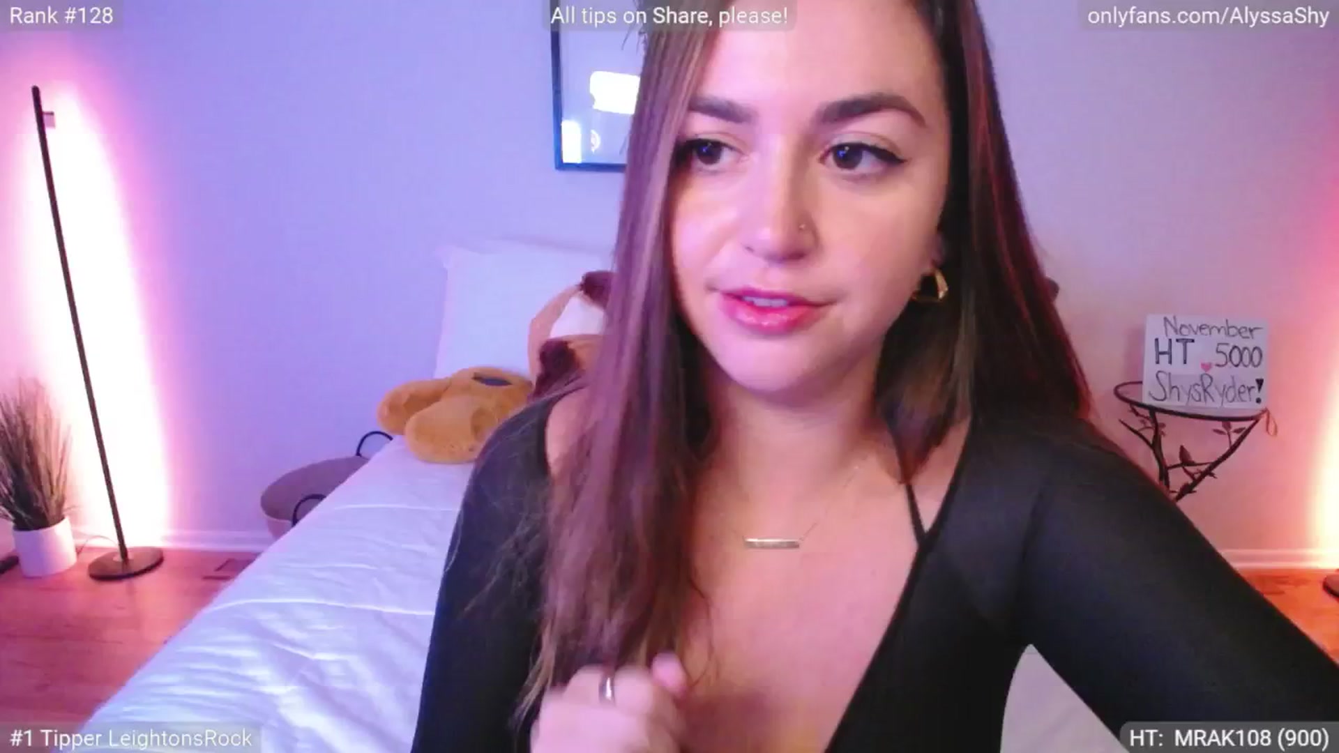 Gallery image thumbnail from AlyssaShy's myfreecams stream on, 11/07/2024, 23:49 image 1 of 20