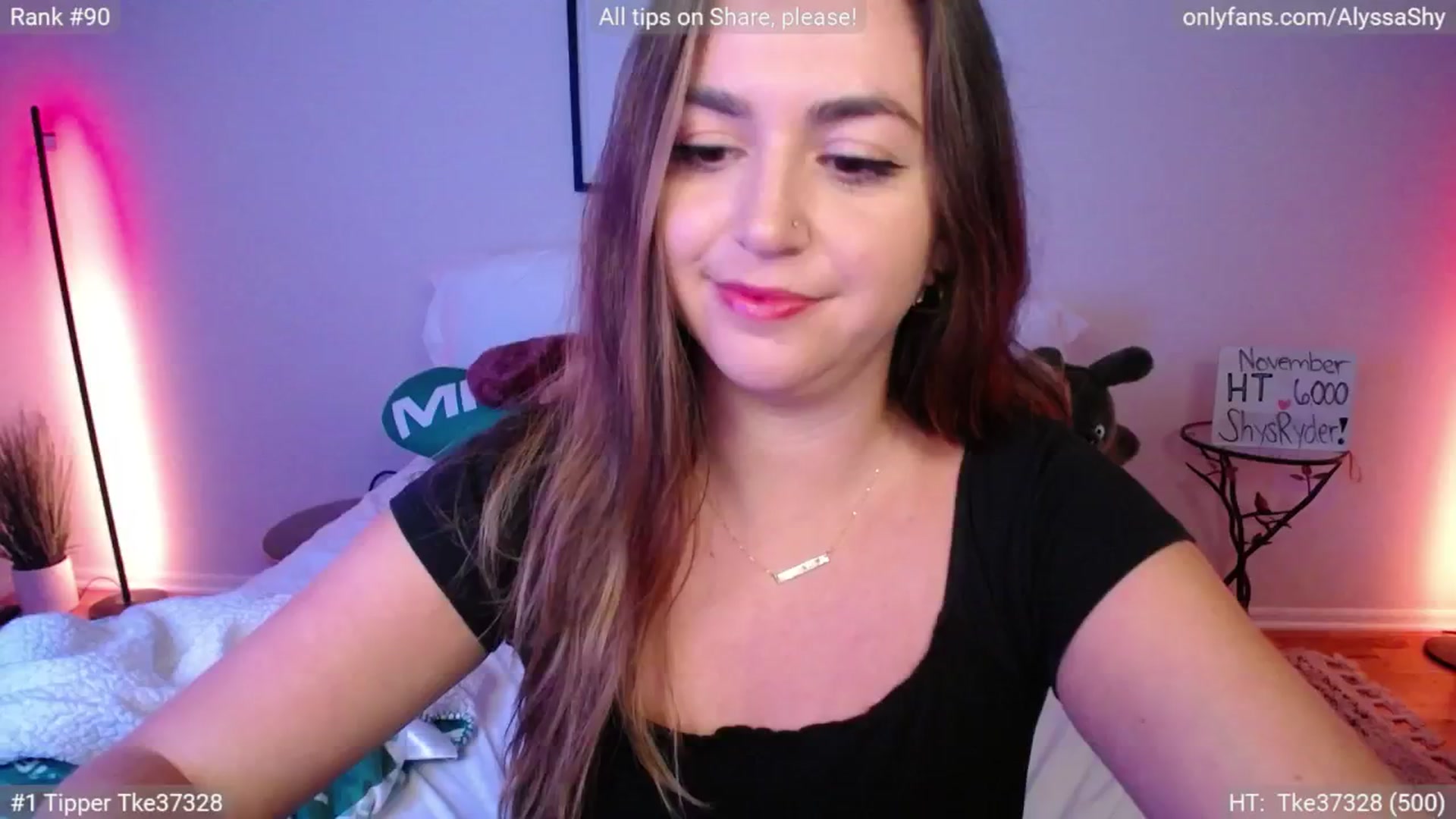 Gallery image thumbnail from AlyssaShy's myfreecams stream on, 11/16/2024, 24:42 image 8 of 20