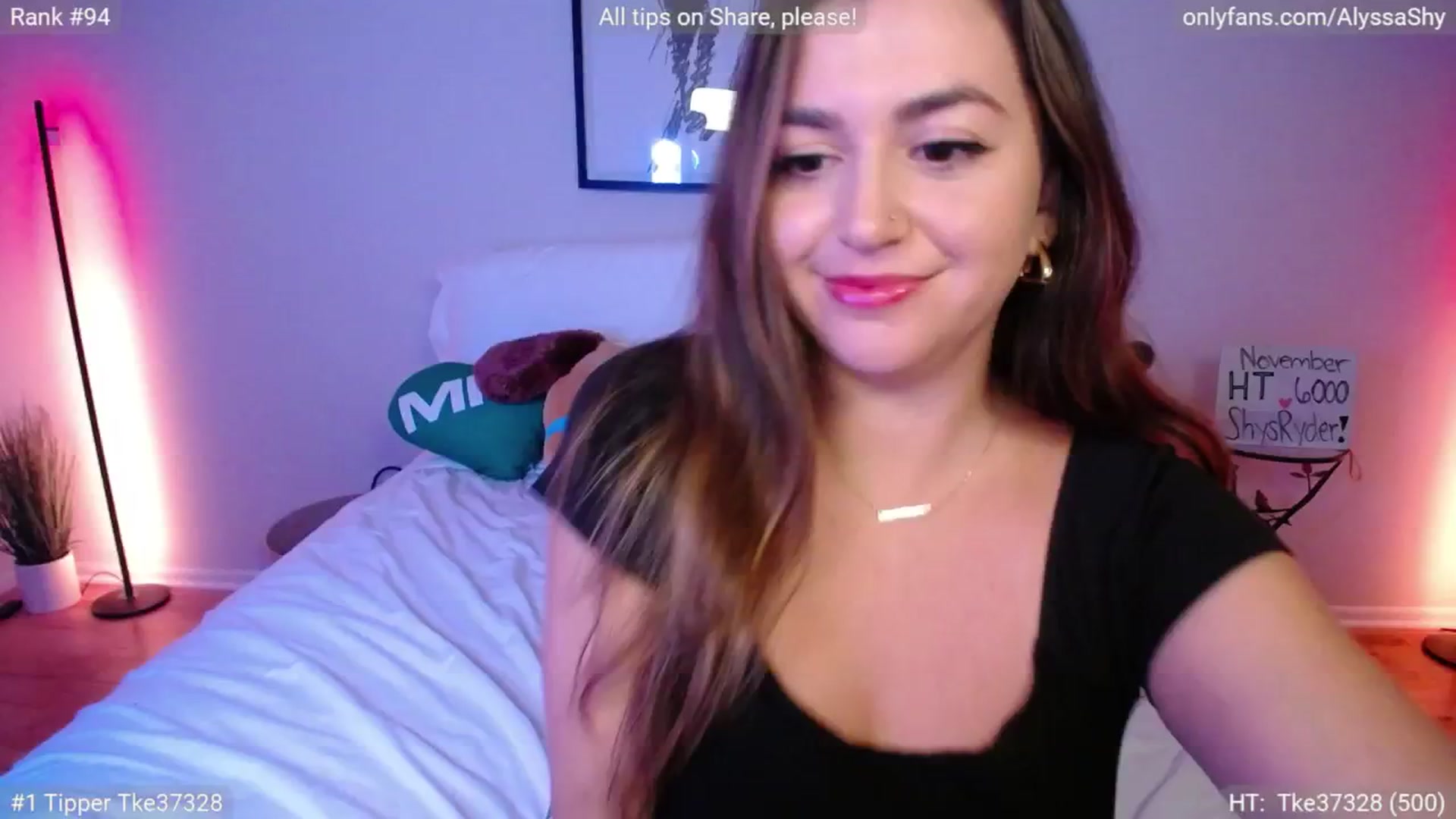 Gallery image thumbnail from AlyssaShy's myfreecams stream on, 11/16/2024, 24:42 image 5 of 20