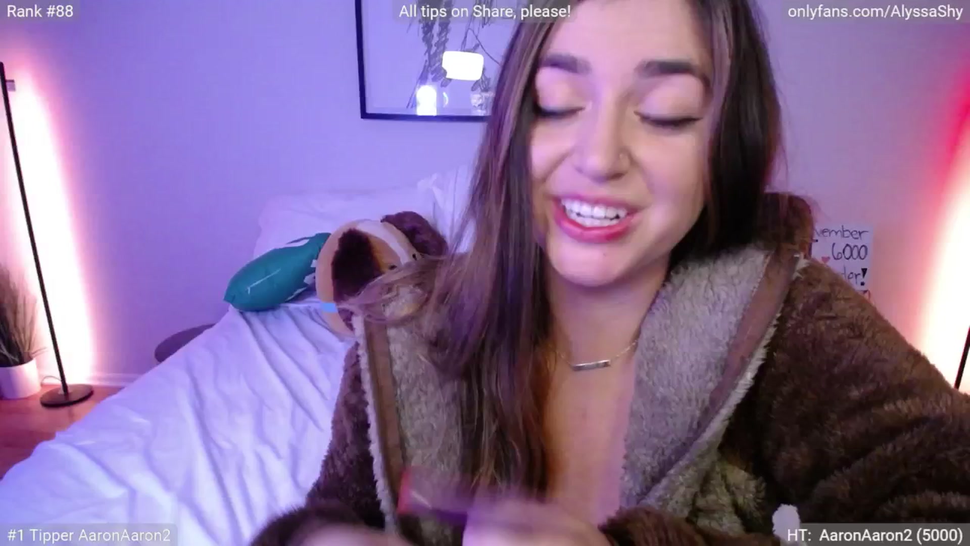 Gallery image thumbnail from AlyssaShy's myfreecams stream on, 11/18/2024, 24:02 image 16 of 20