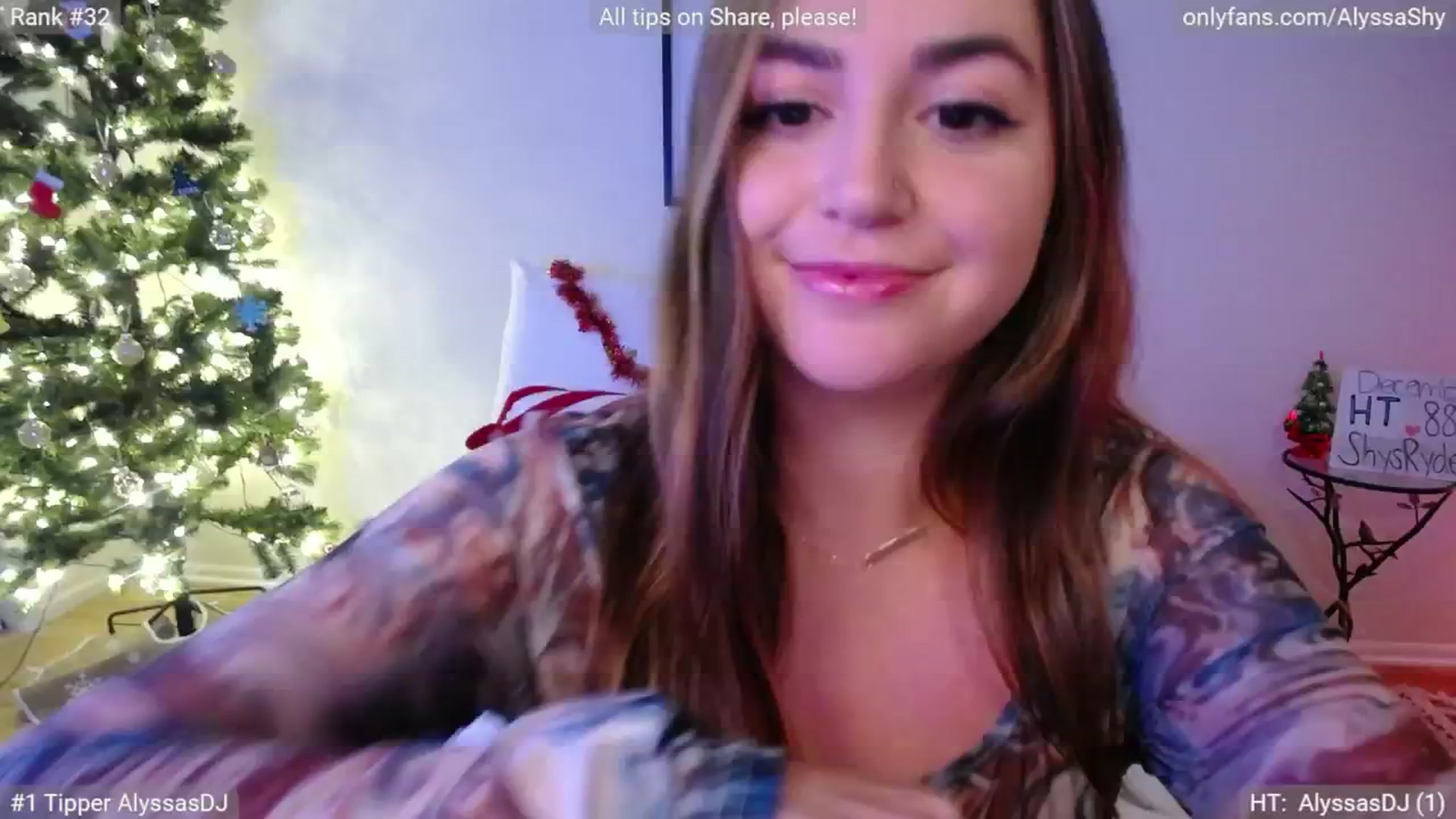 Gallery image thumbnail from AlyssaShy's myfreecams stream on, 12/04/2024, 22:20 image 13 of 20