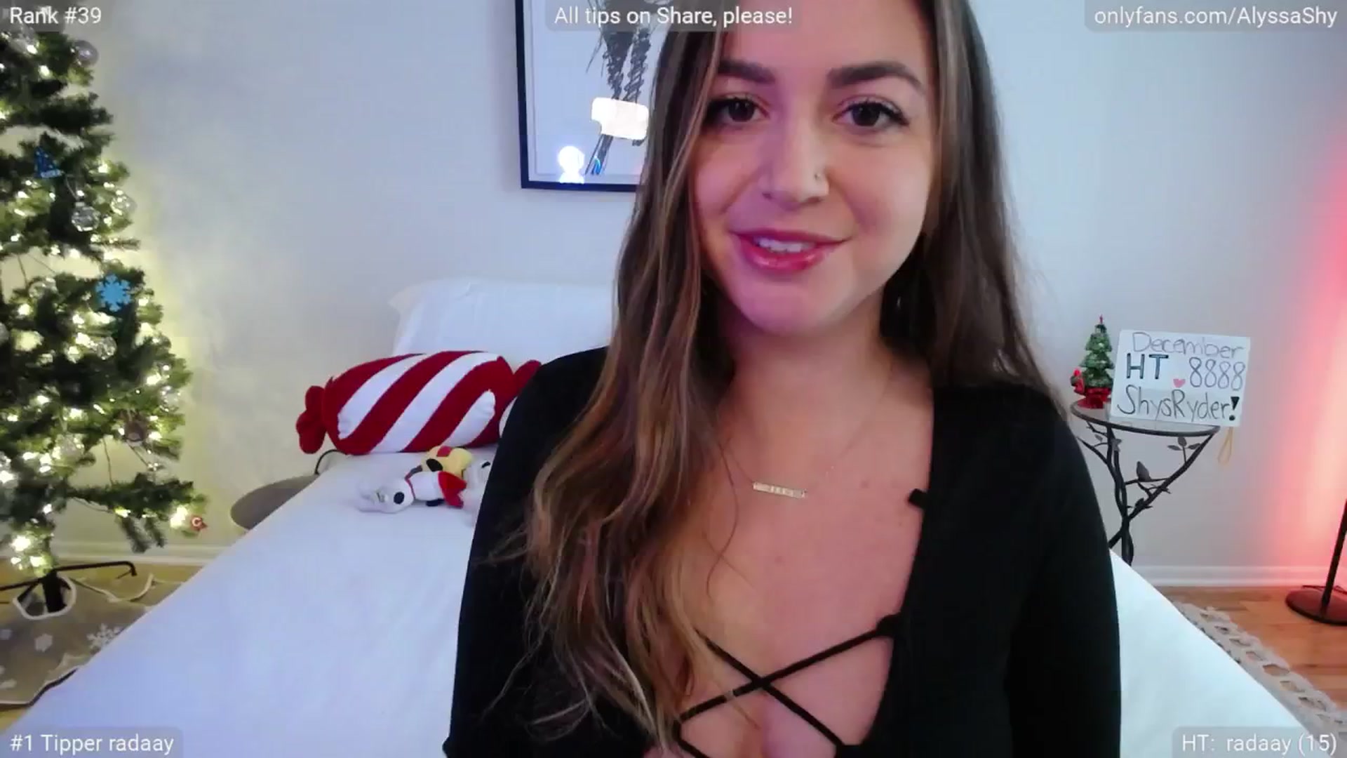 Gallery image thumbnail from AlyssaShy's myfreecams stream on, 12/05/2024, 16:14 image 14 of 20