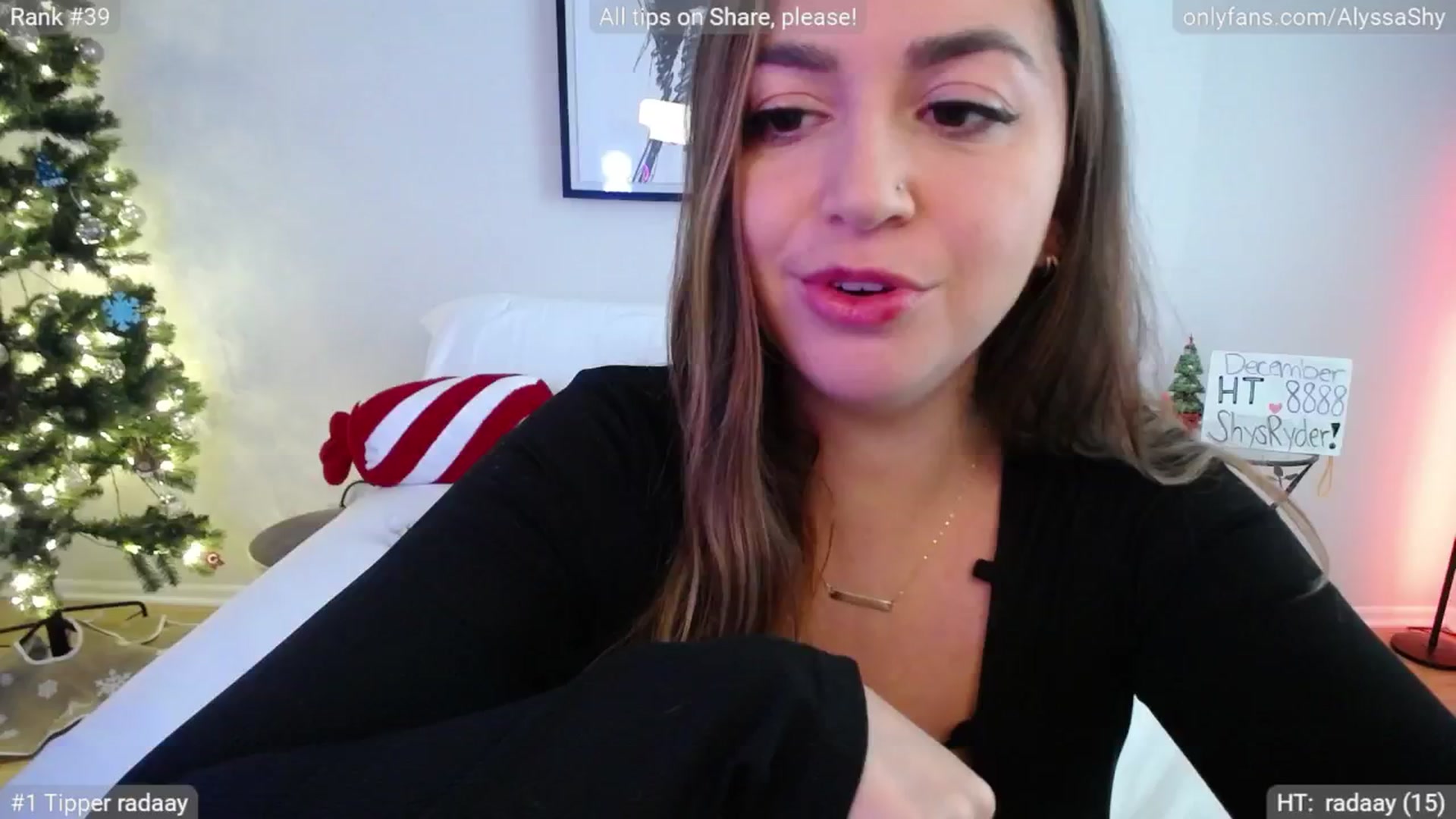 Gallery image thumbnail from AlyssaShy's myfreecams stream on, 12/05/2024, 16:14 image 15 of 20