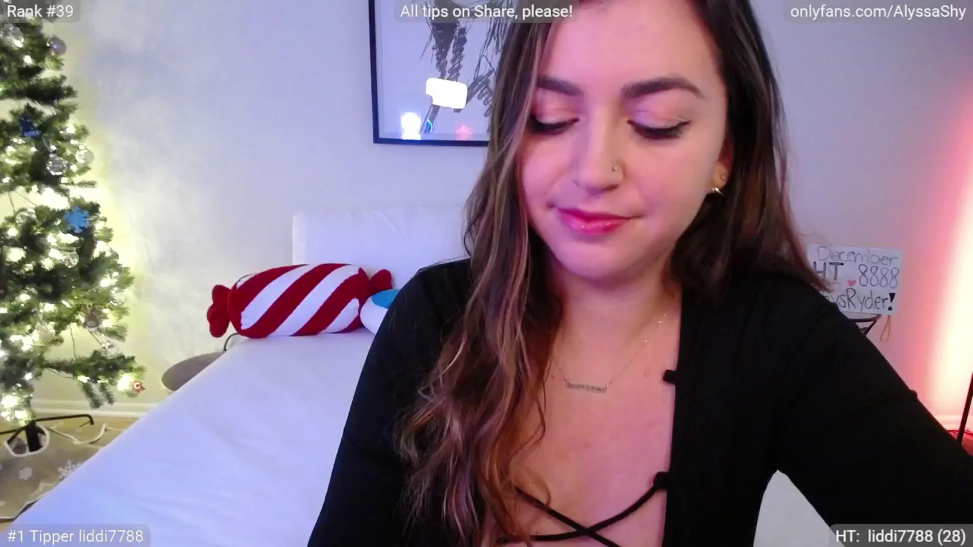 Gallery image thumbnail from AlyssaShy's myfreecams stream on, 12/05/2024, 16:40 image 20 of 20