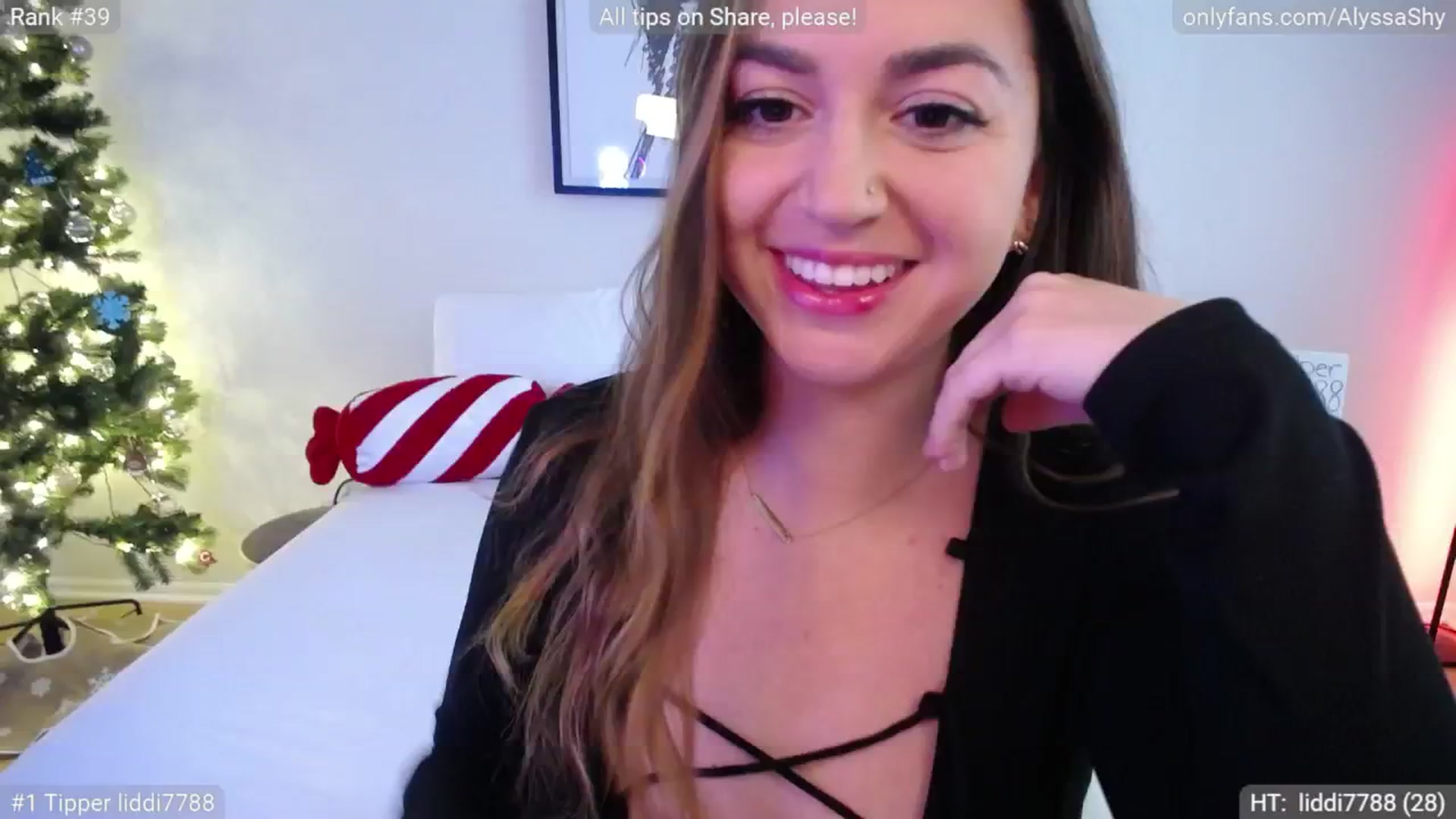 Gallery image thumbnail from AlyssaShy's myfreecams stream on, 12/05/2024, 16:40 image 5 of 20