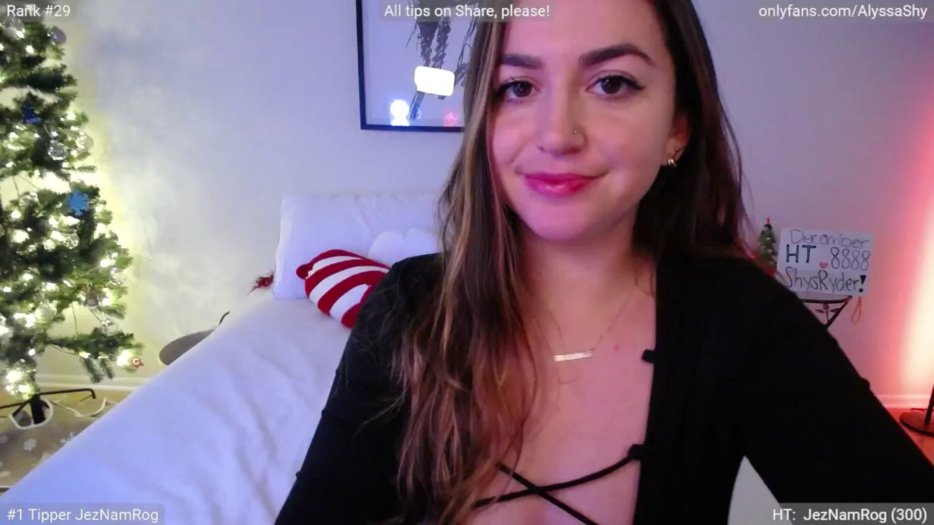 Gallery image thumbnail from AlyssaShy's myfreecams stream on, 12/05/2024, 21:17 image 15 of 20
