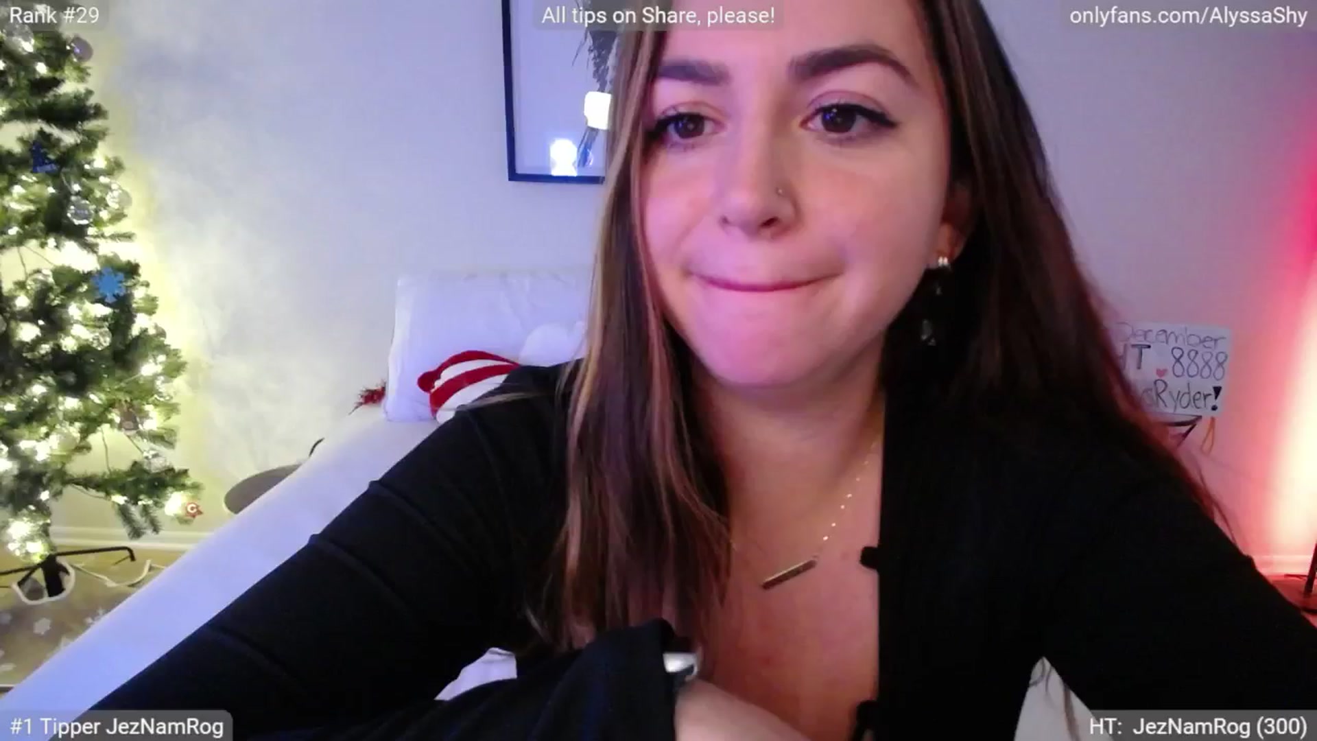 Gallery image thumbnail from AlyssaShy's myfreecams stream on, 12/05/2024, 21:17 image 9 of 20
