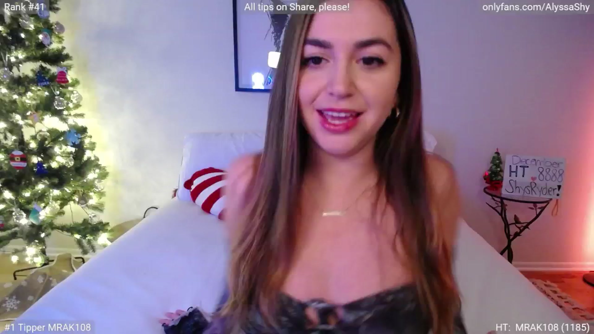 Gallery image thumbnail from AlyssaShy's myfreecams stream on, 12/07/2024, 24:14 image 7 of 20