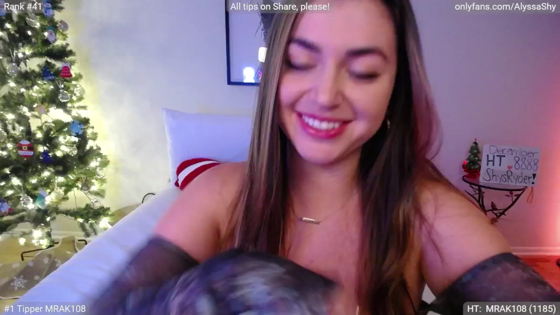 Gallery image thumbnail from AlyssaShy's myfreecams stream on, 12/07/2024, 01:25 image 12 of 20