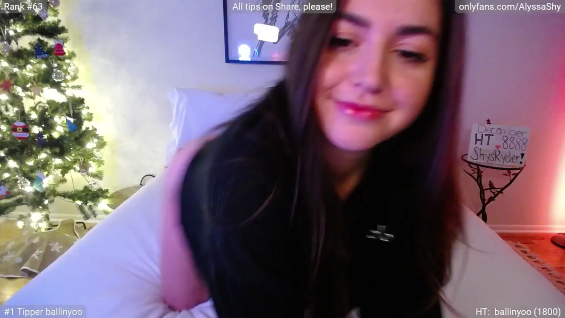 Gallery image thumbnail from AlyssaShy's myfreecams stream on, 12/14/2024, 03:07 image 16 of 20