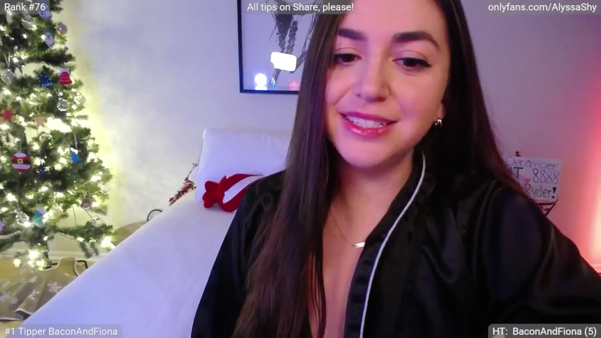 Gallery image thumbnail from AlyssaShy's myfreecams stream on, 12/19/2024, 22:35 image 6 of 20